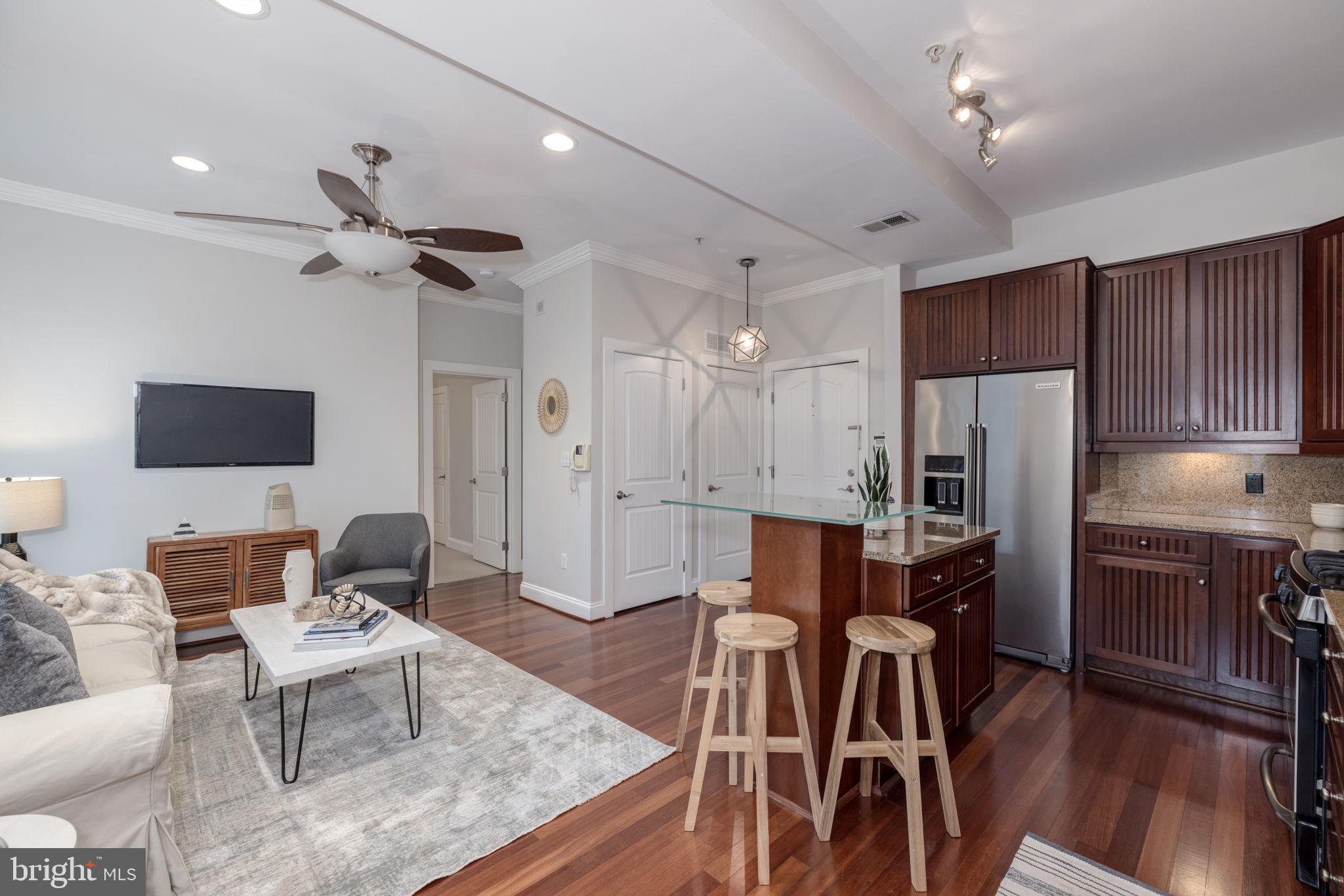 1464 Harvard St NW #8