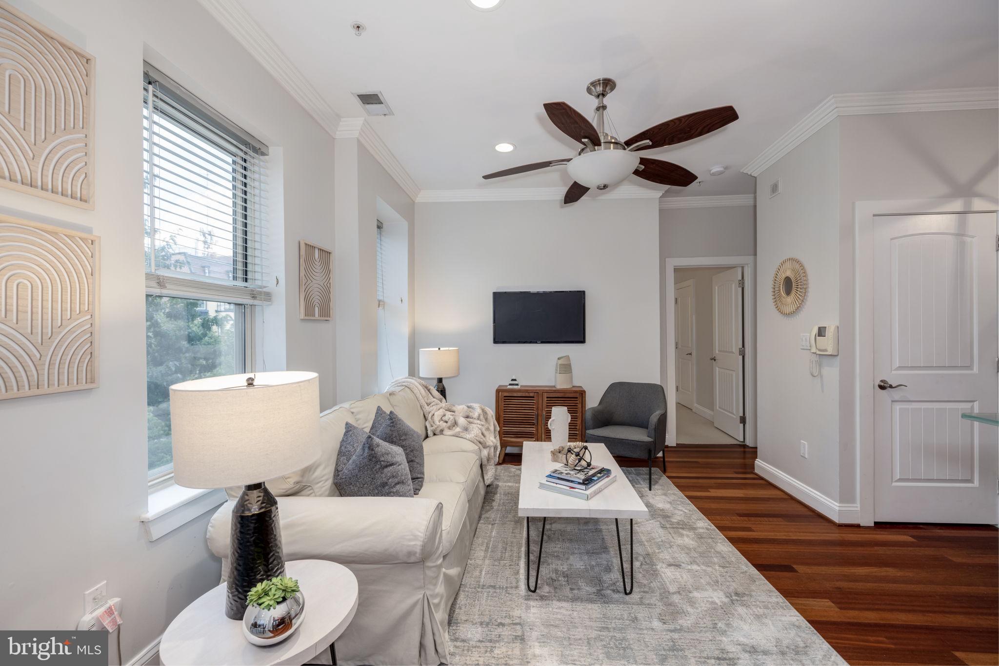 1464 Harvard St NW #8