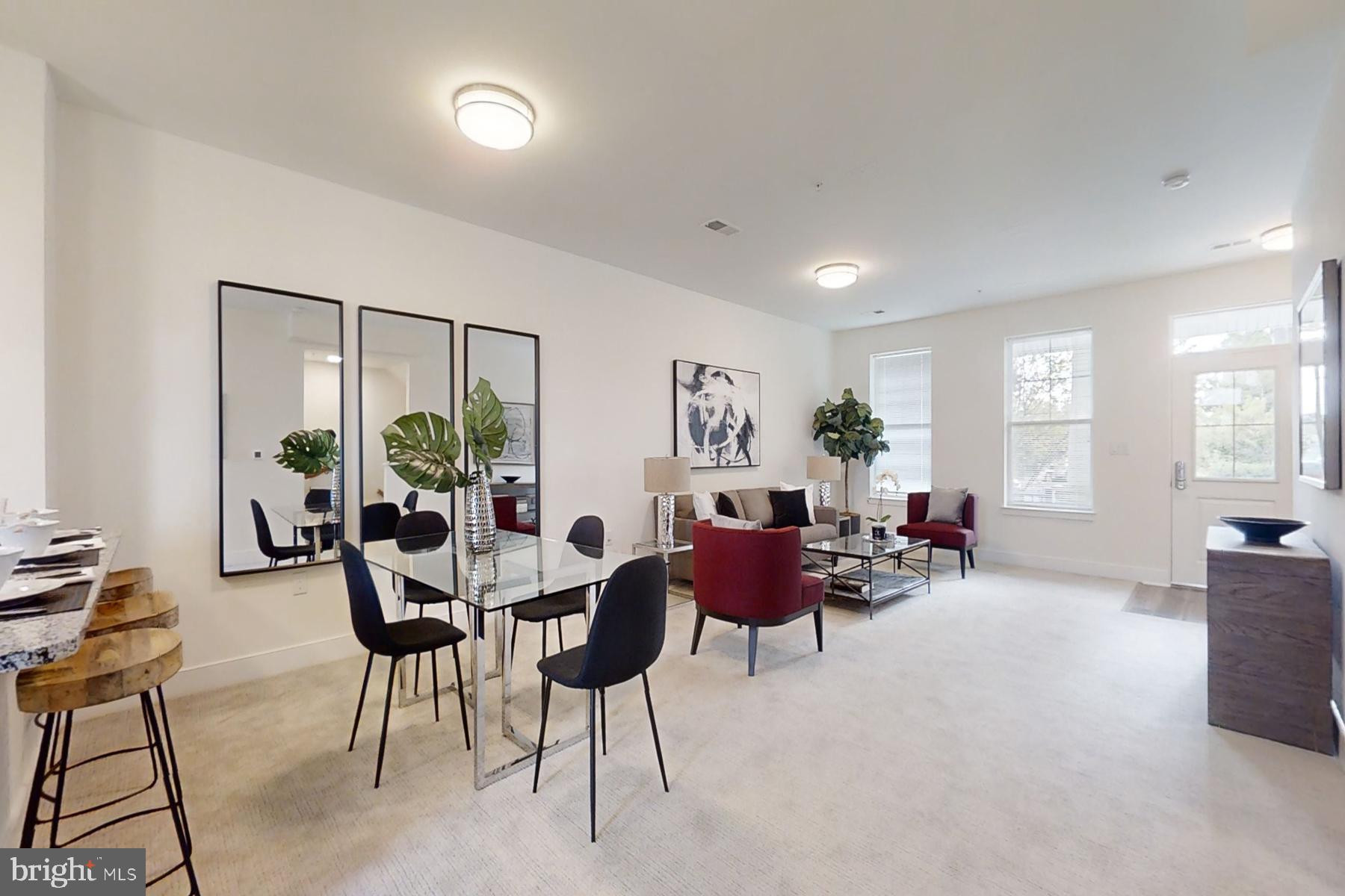 4906 Capitol NE