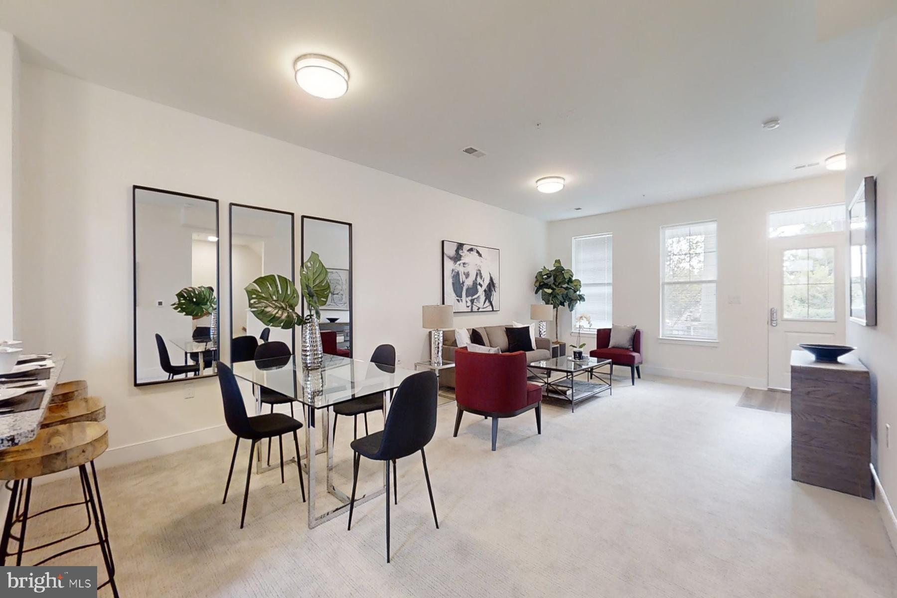 4906 Capitol NE
