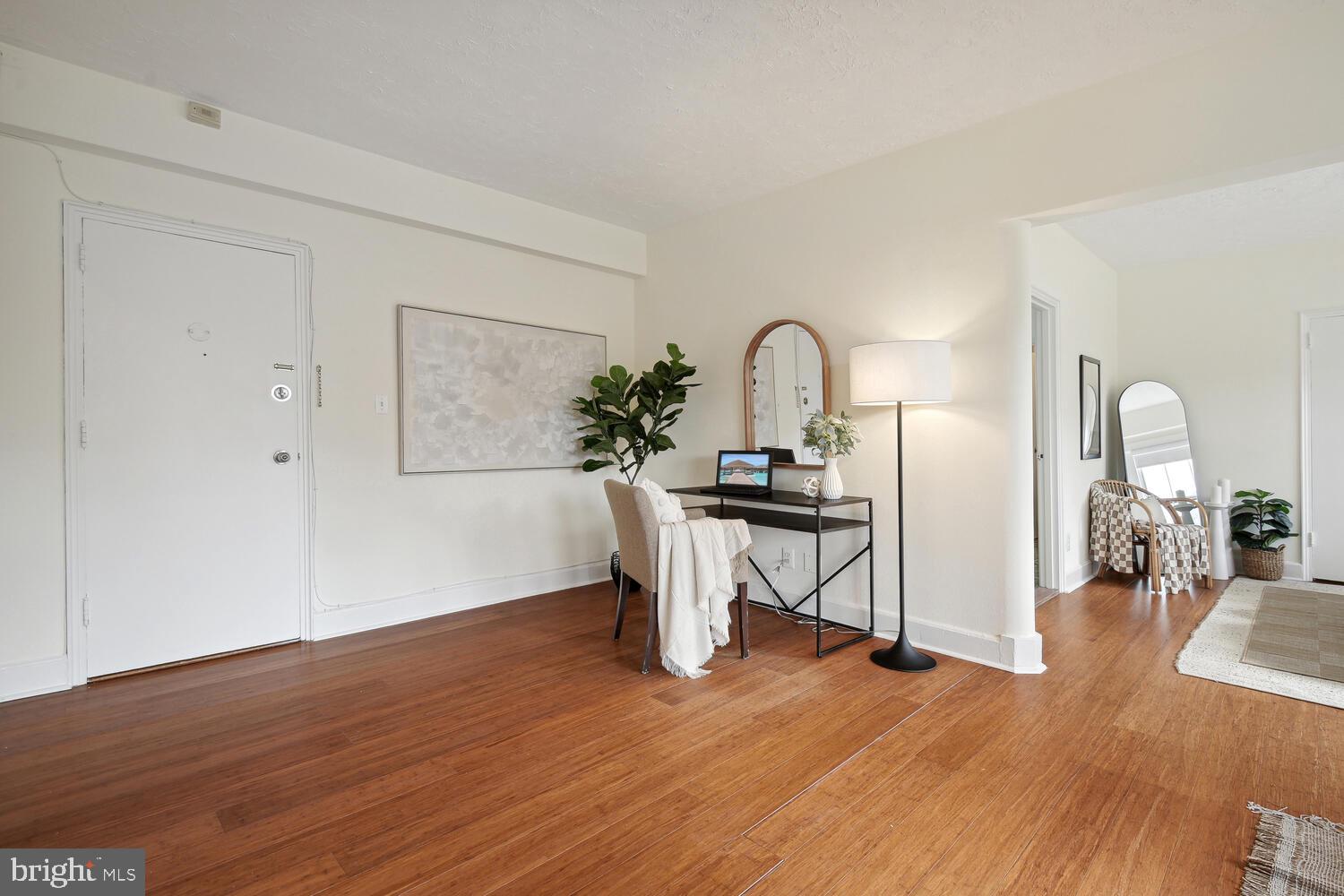 3901 Cathedral Ave NW #318