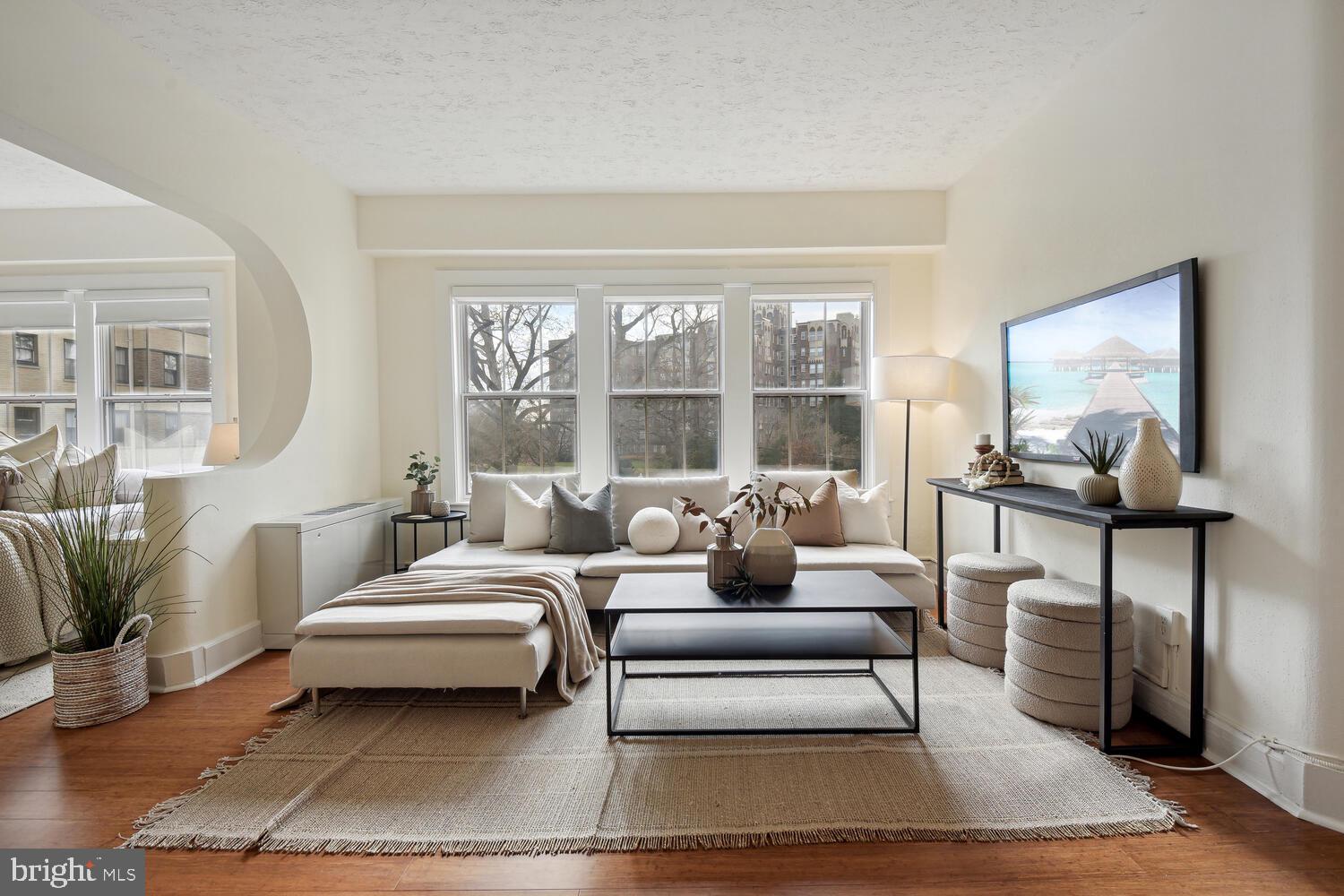3901 Cathedral Ave NW #318