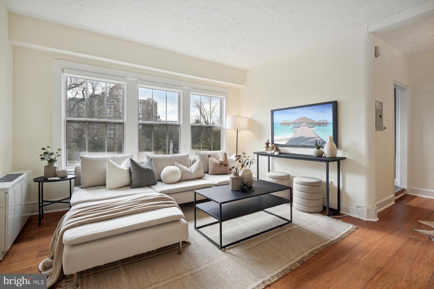 3901 Cathedral Ave NW #318