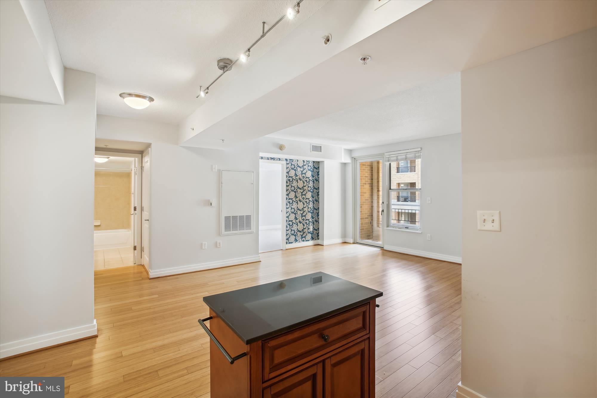 915 E St NW #1110