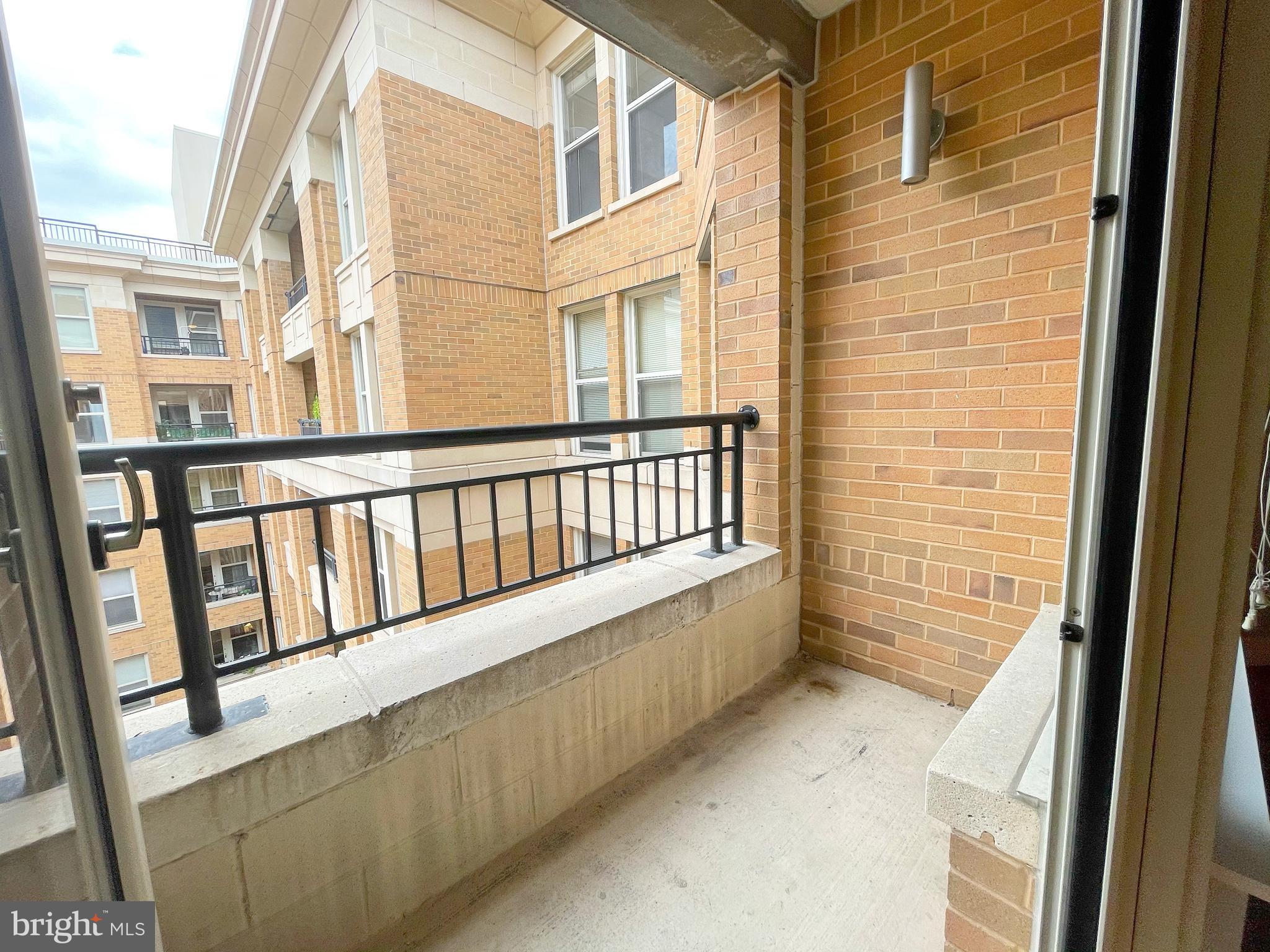 915 E St NW #1110