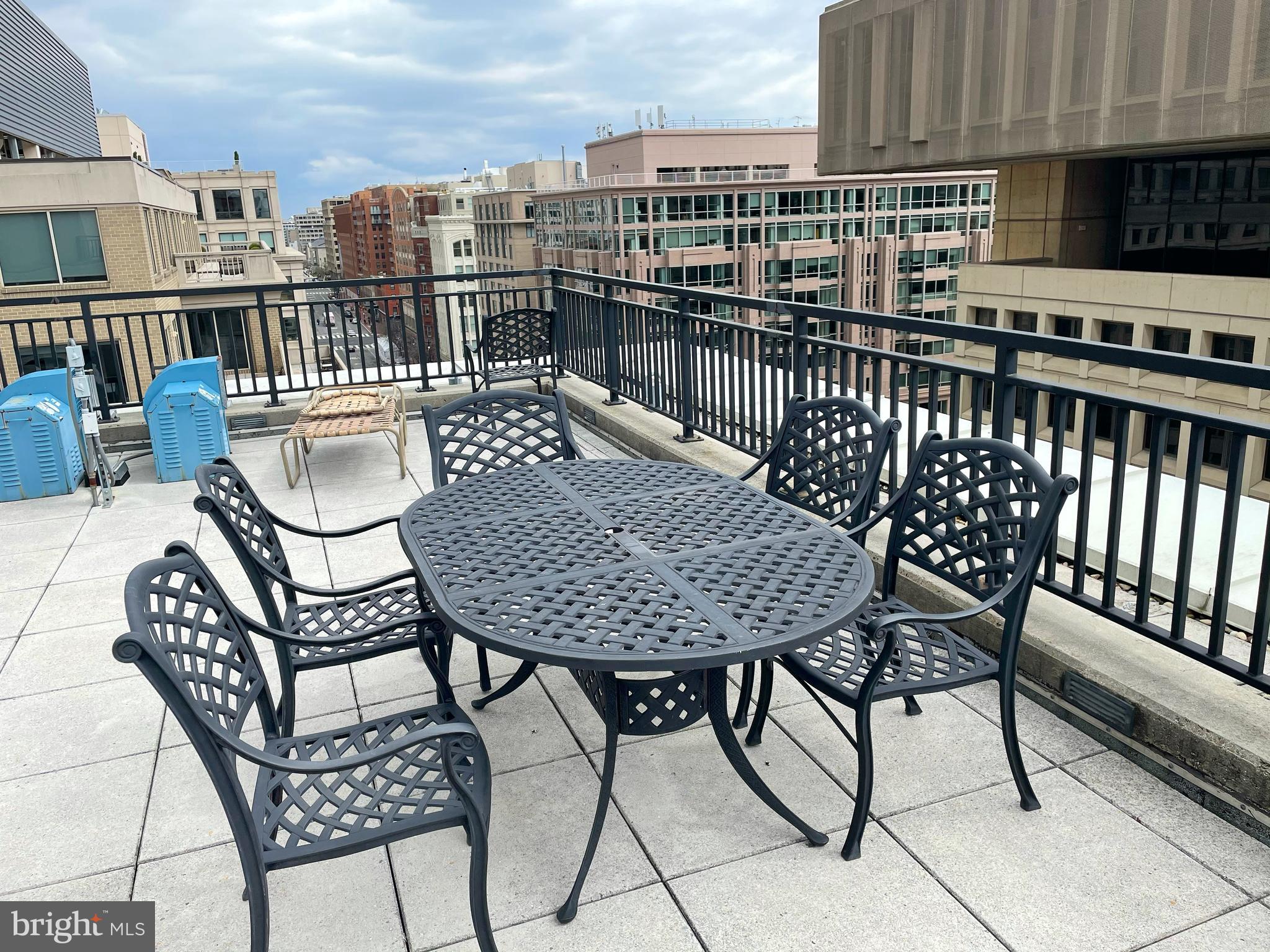 915 E St NW #1110