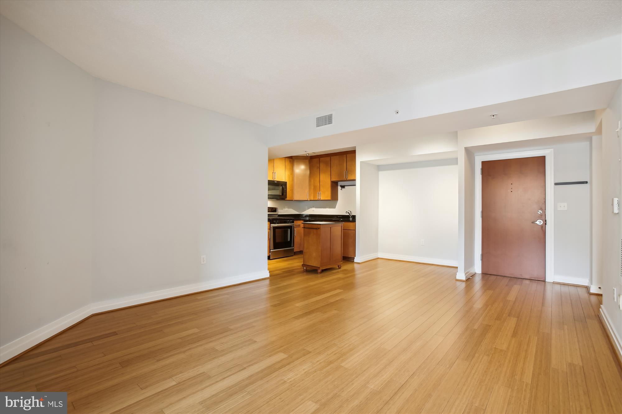 915 E St NW #1110