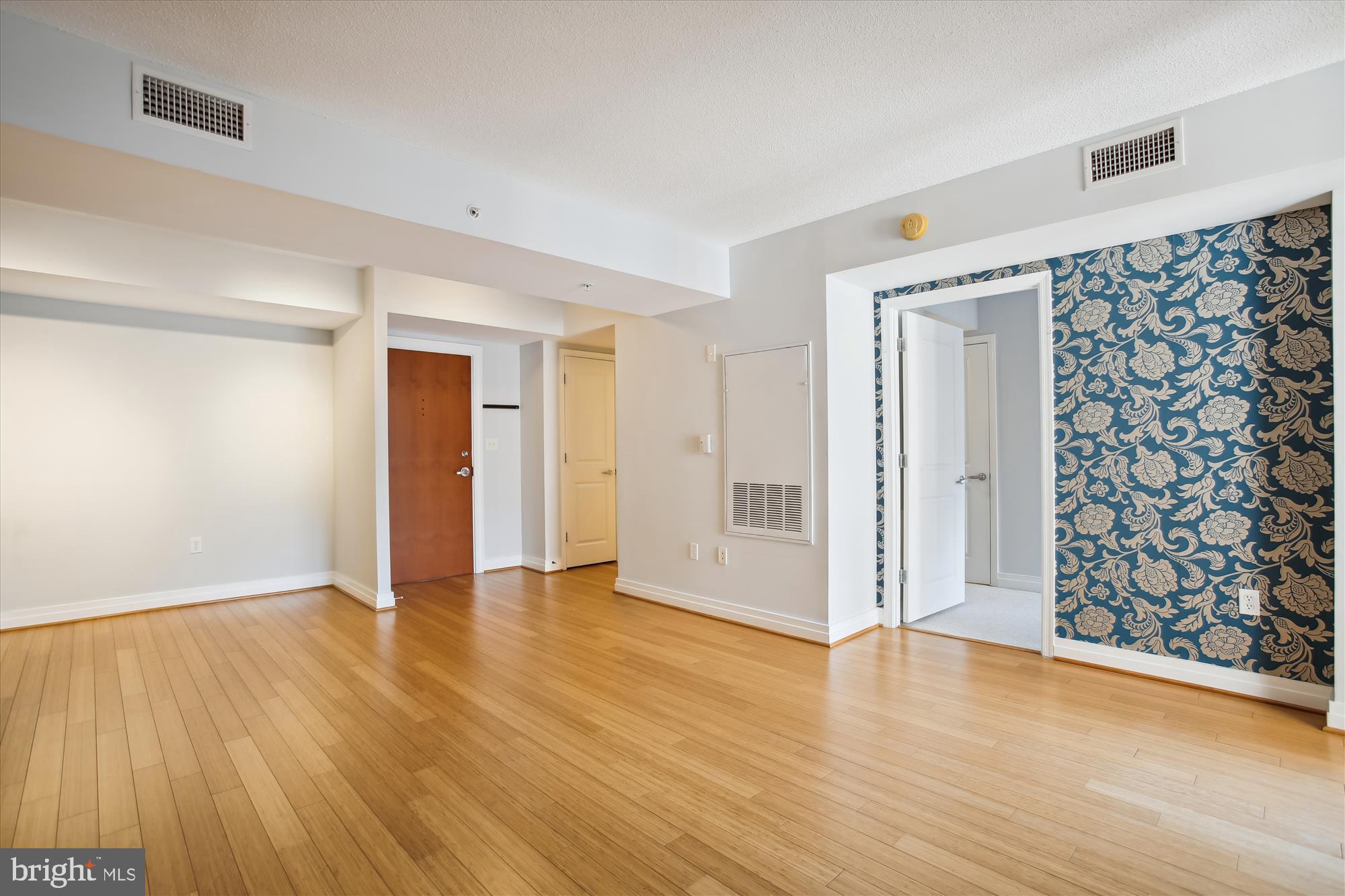 915 E St NW #1110