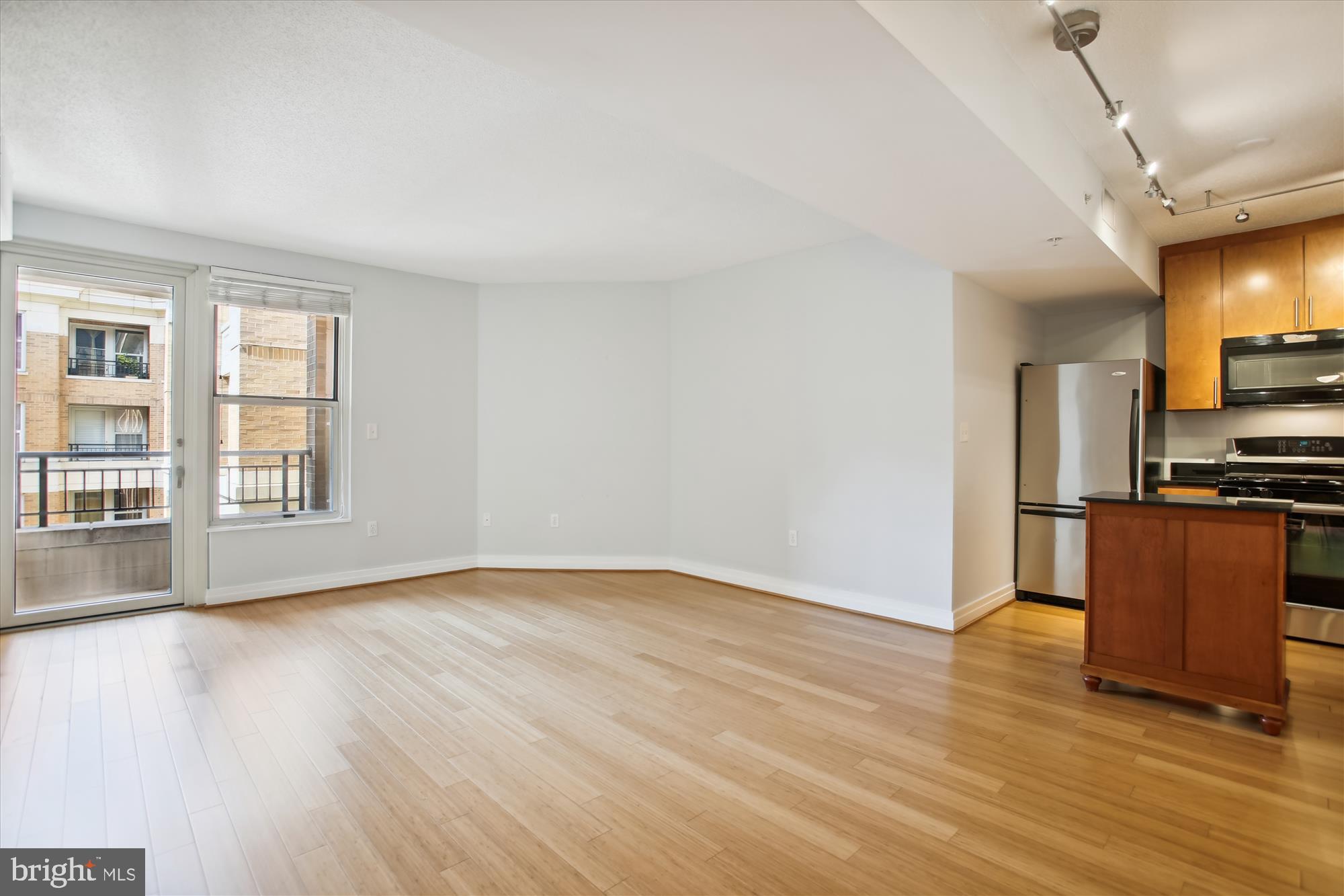 915 E St NW #1110