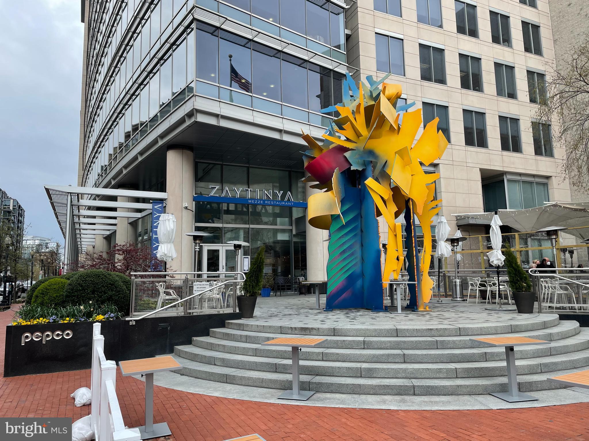 915 E St NW #1110
