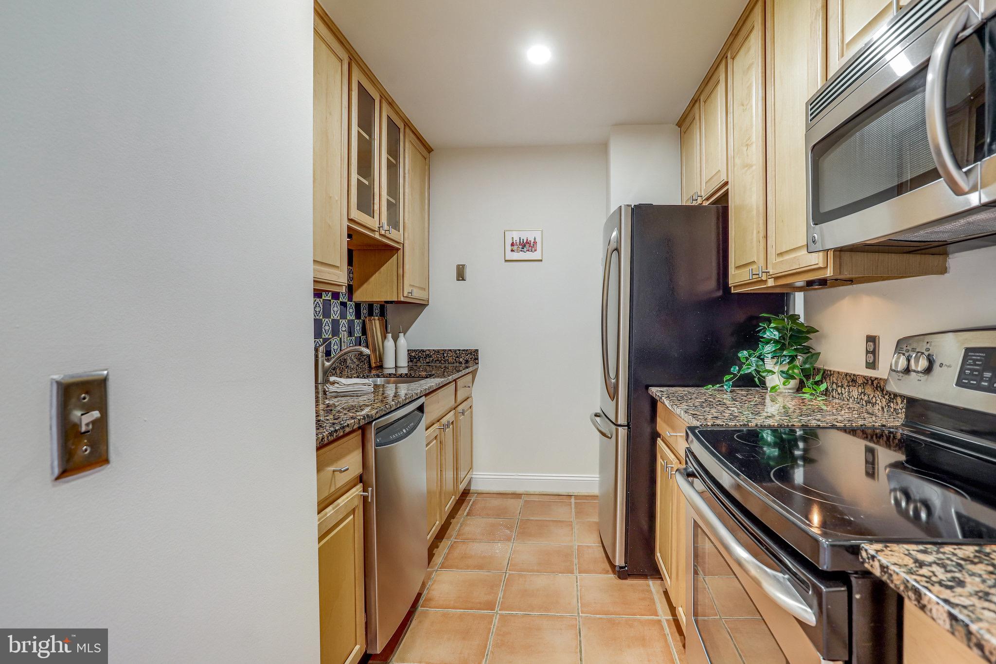 1763 Columbia Rd NW #506