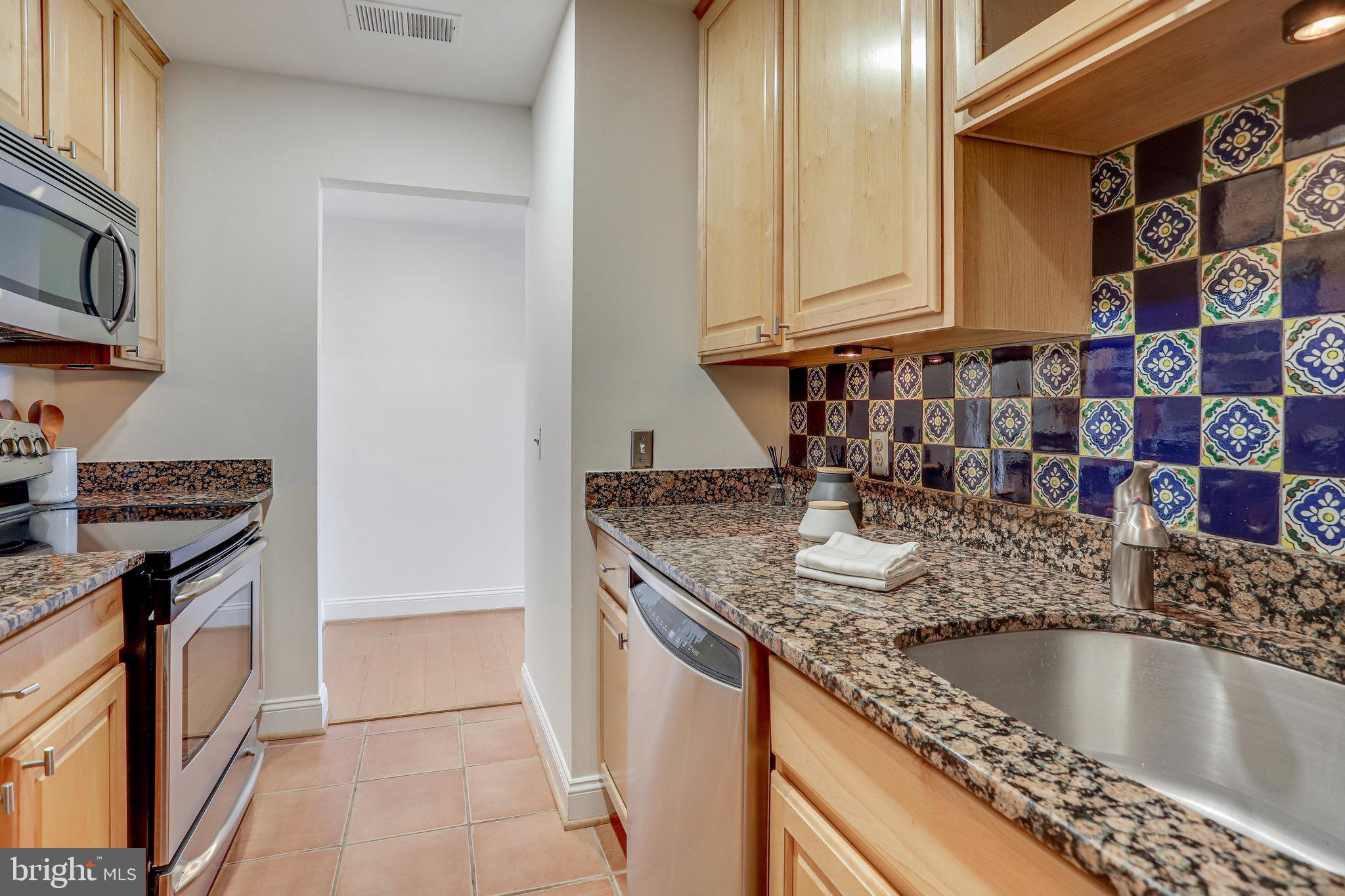 1763 Columbia Rd NW #506