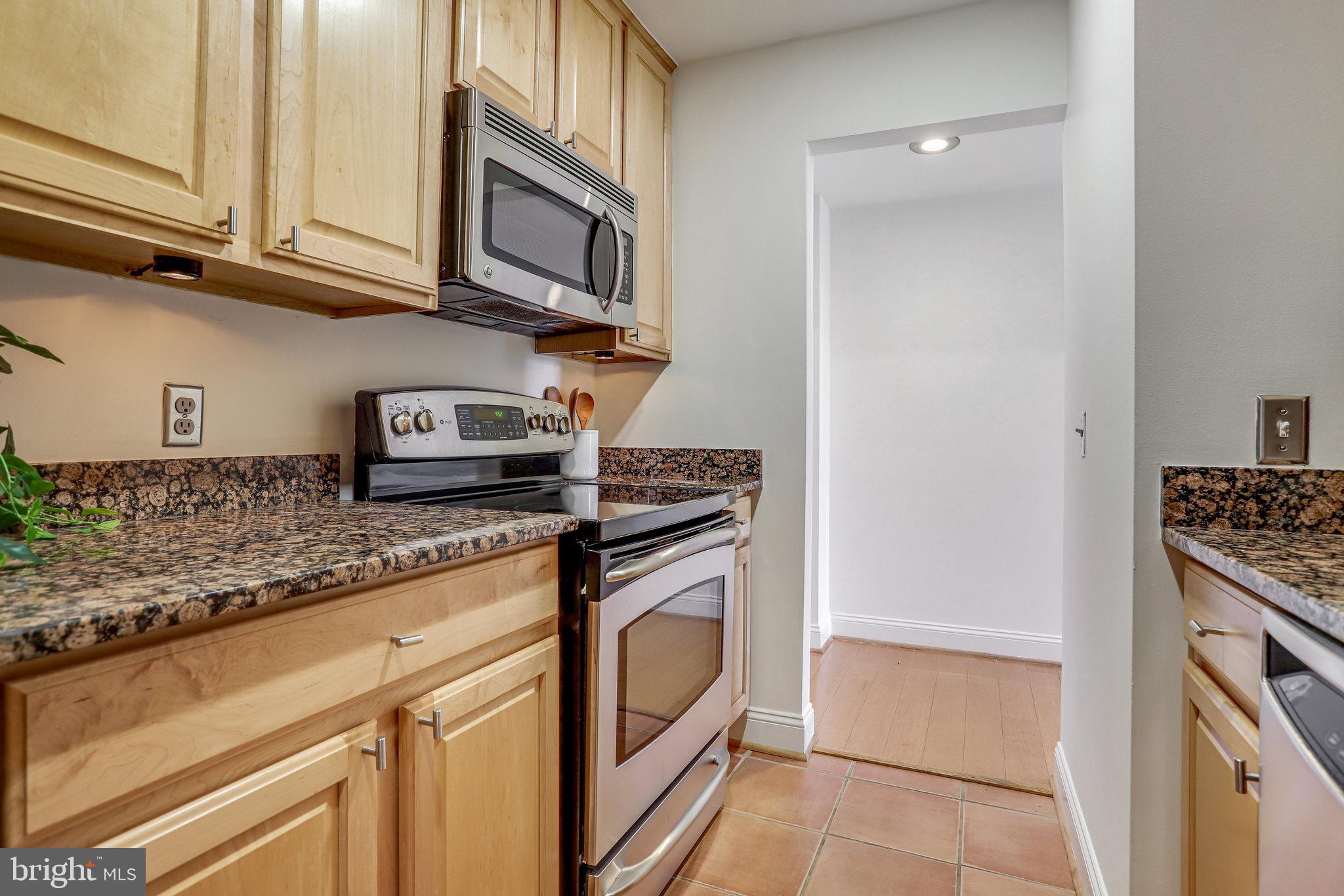 1763 Columbia Rd NW #506