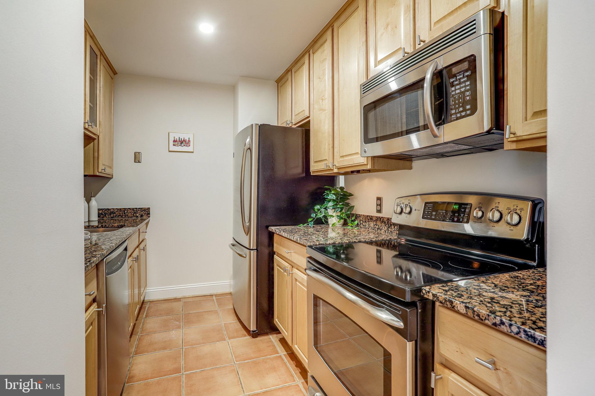 1763 Columbia Rd NW #506