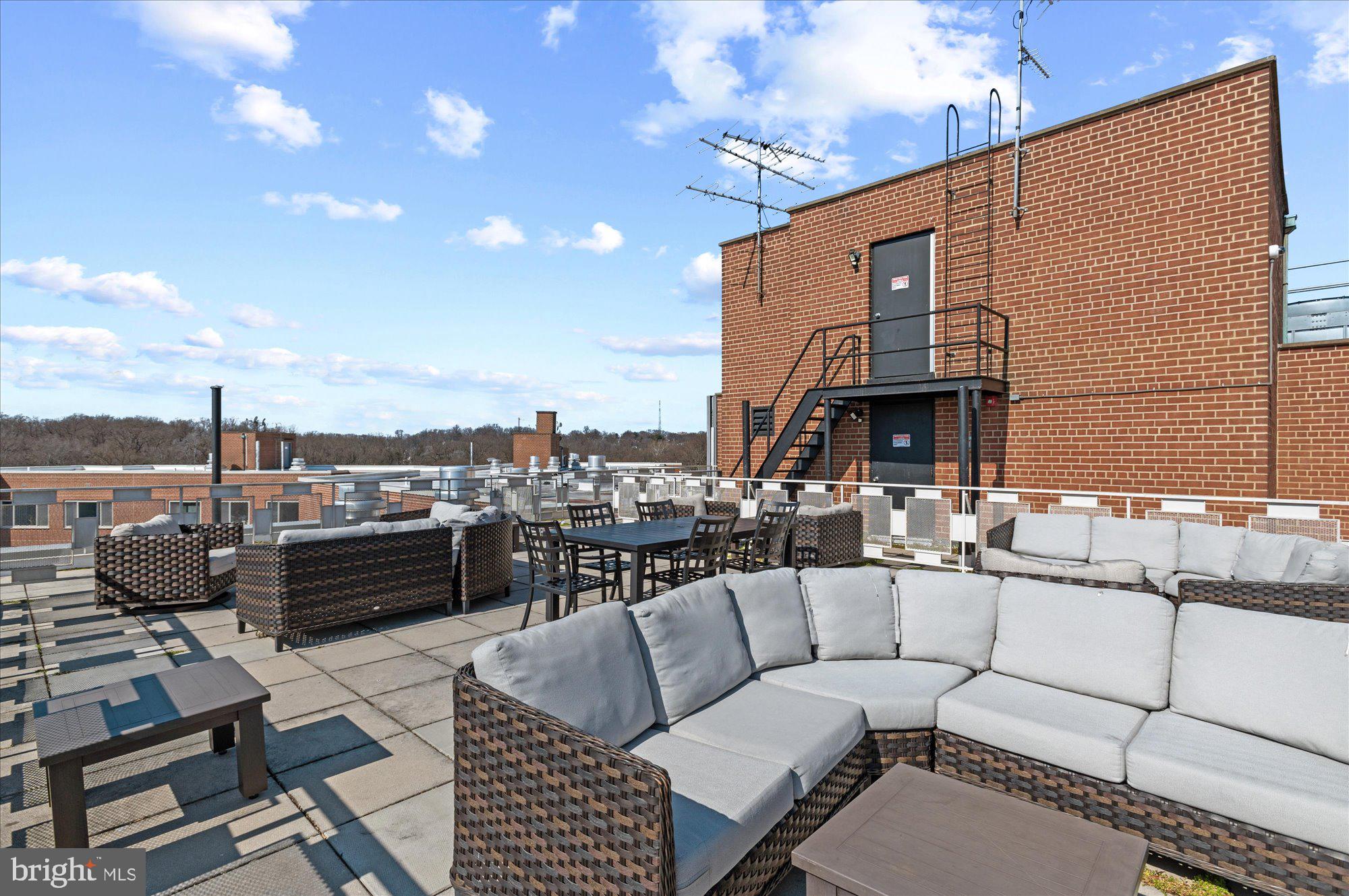 4000 Tunlaw Rd NW #118