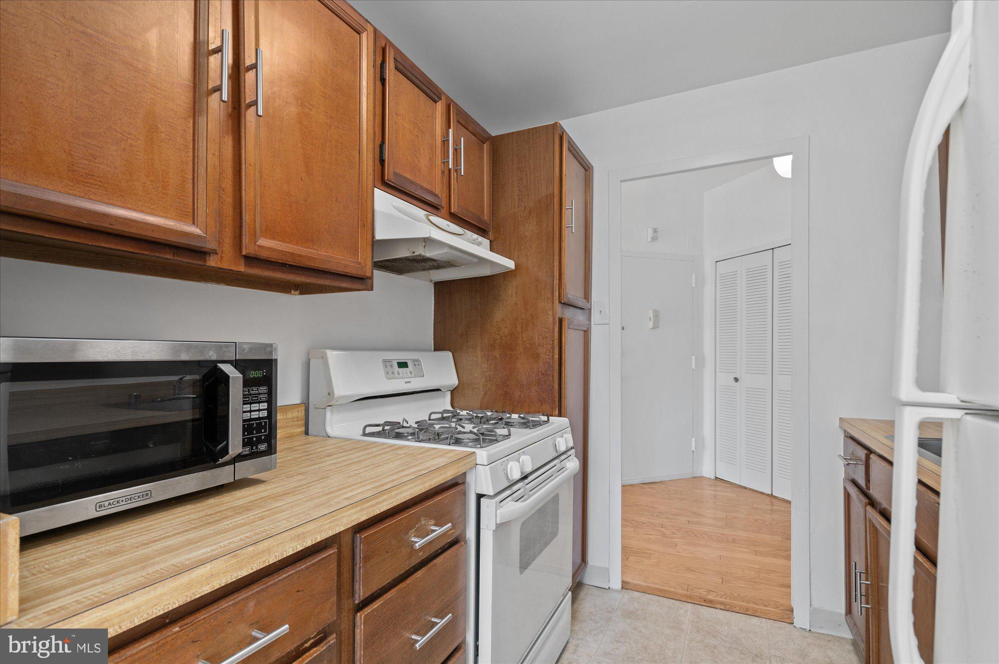 4000 Tunlaw Rd NW #118