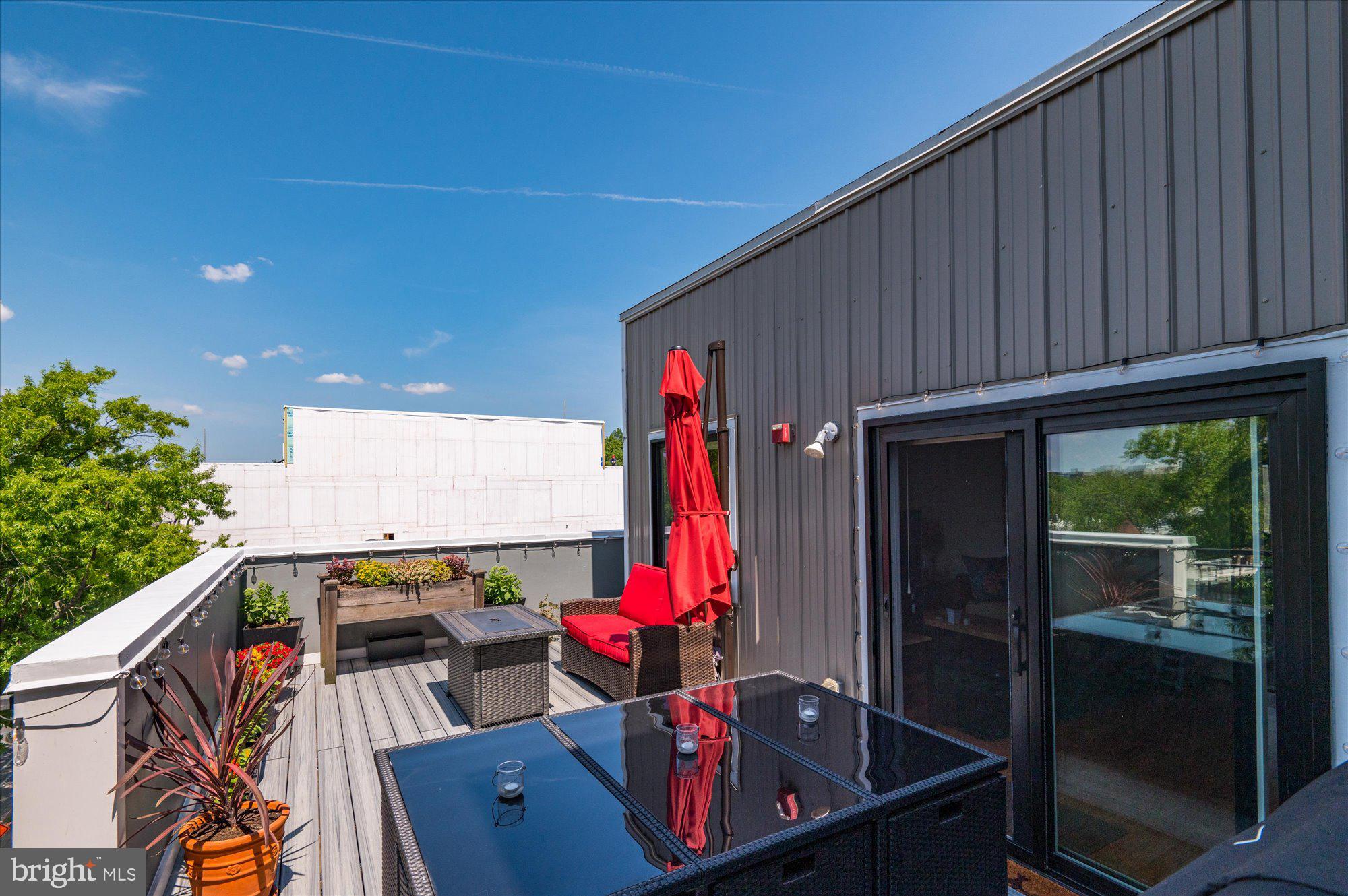 1018 Florida Ave NE #301
