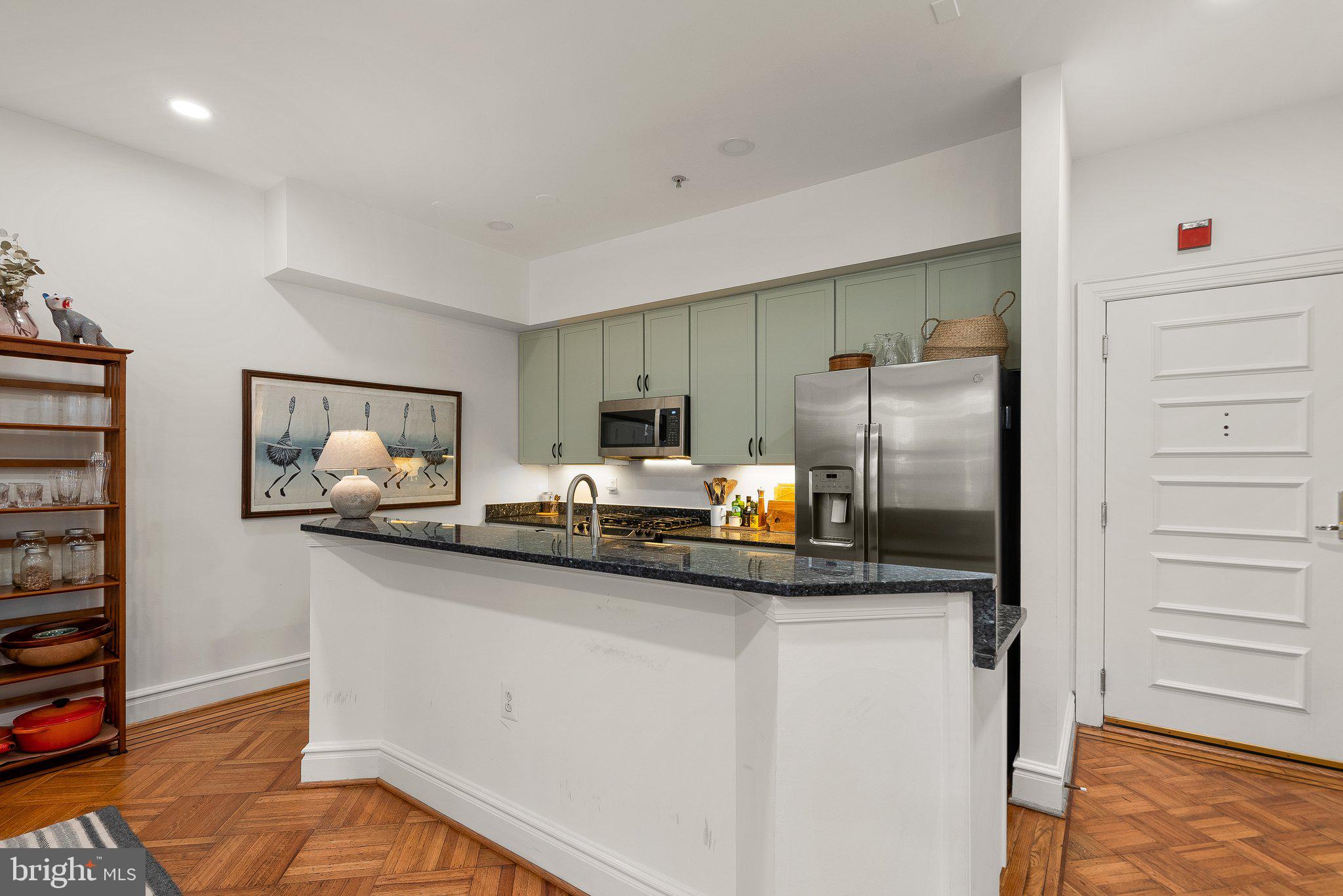 1419 Clifton St NW #102