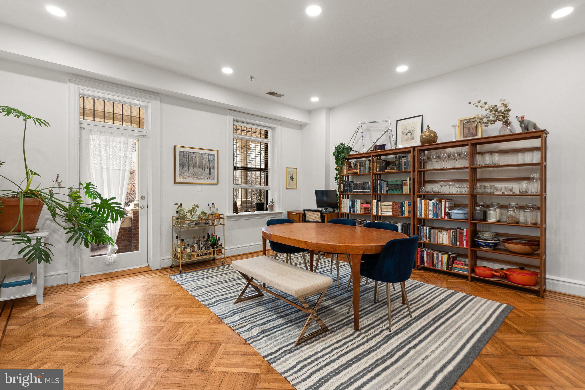 1419 Clifton St NW #102