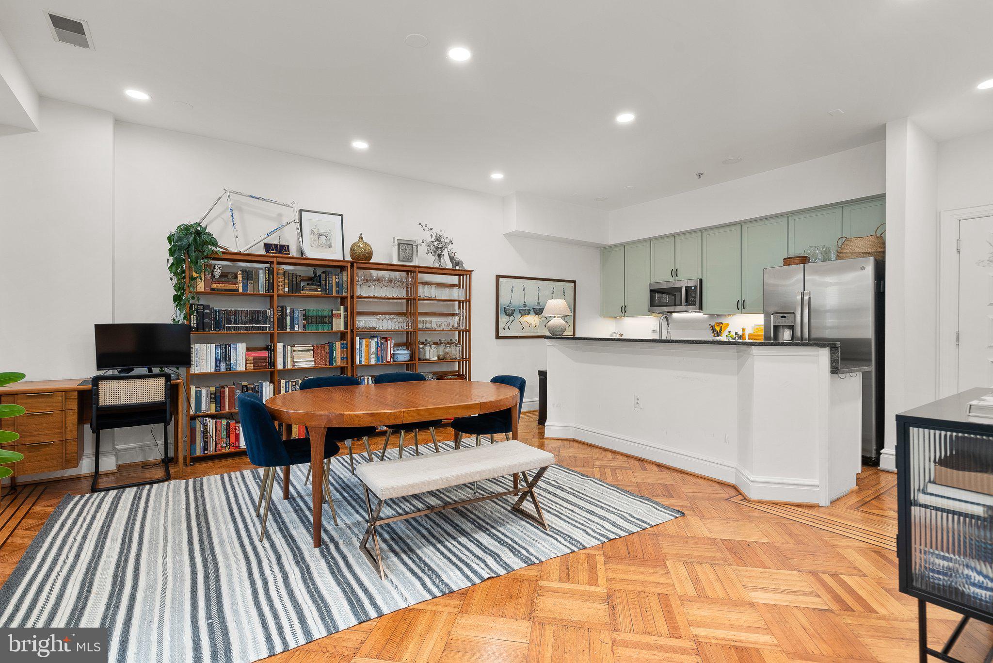 1419 Clifton St NW #102