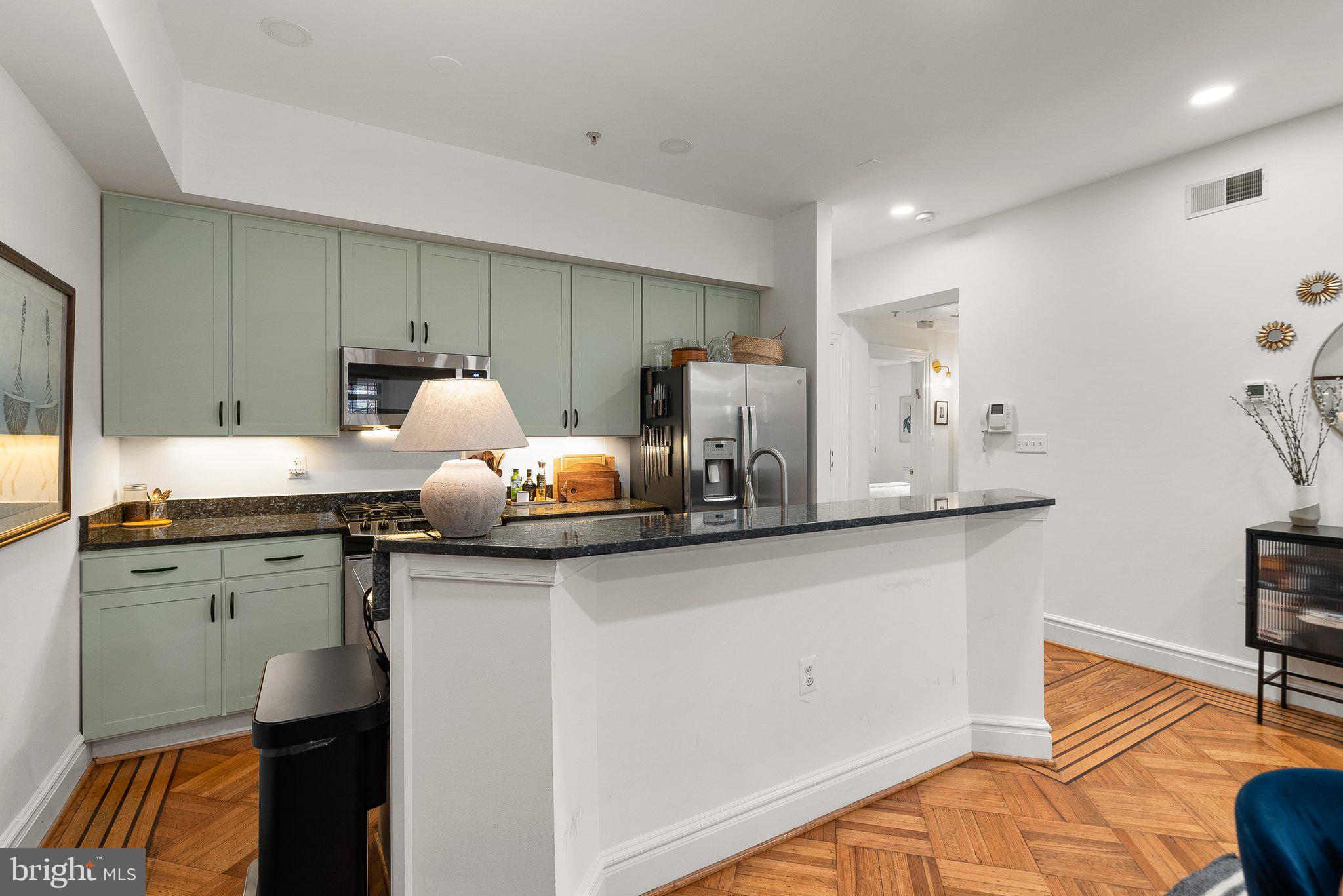 1419 Clifton St NW #102