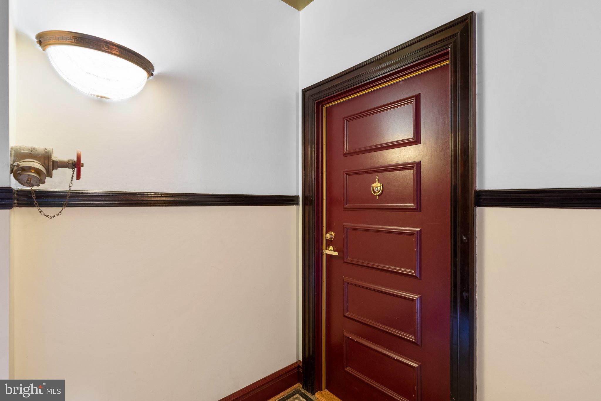 1419 Clifton St NW #102