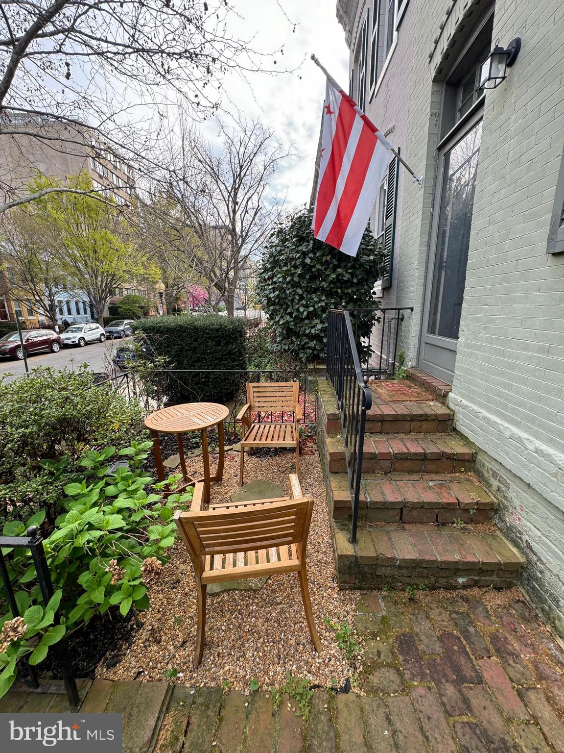 2412 I St NW