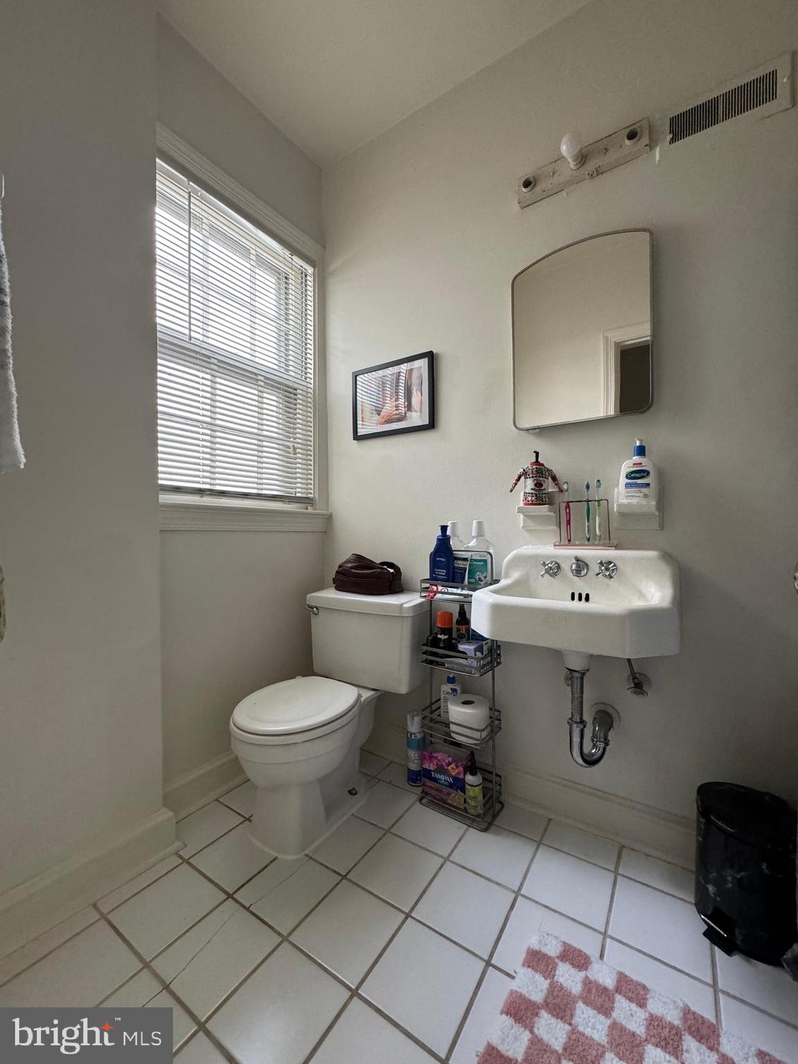 2412 I St NW