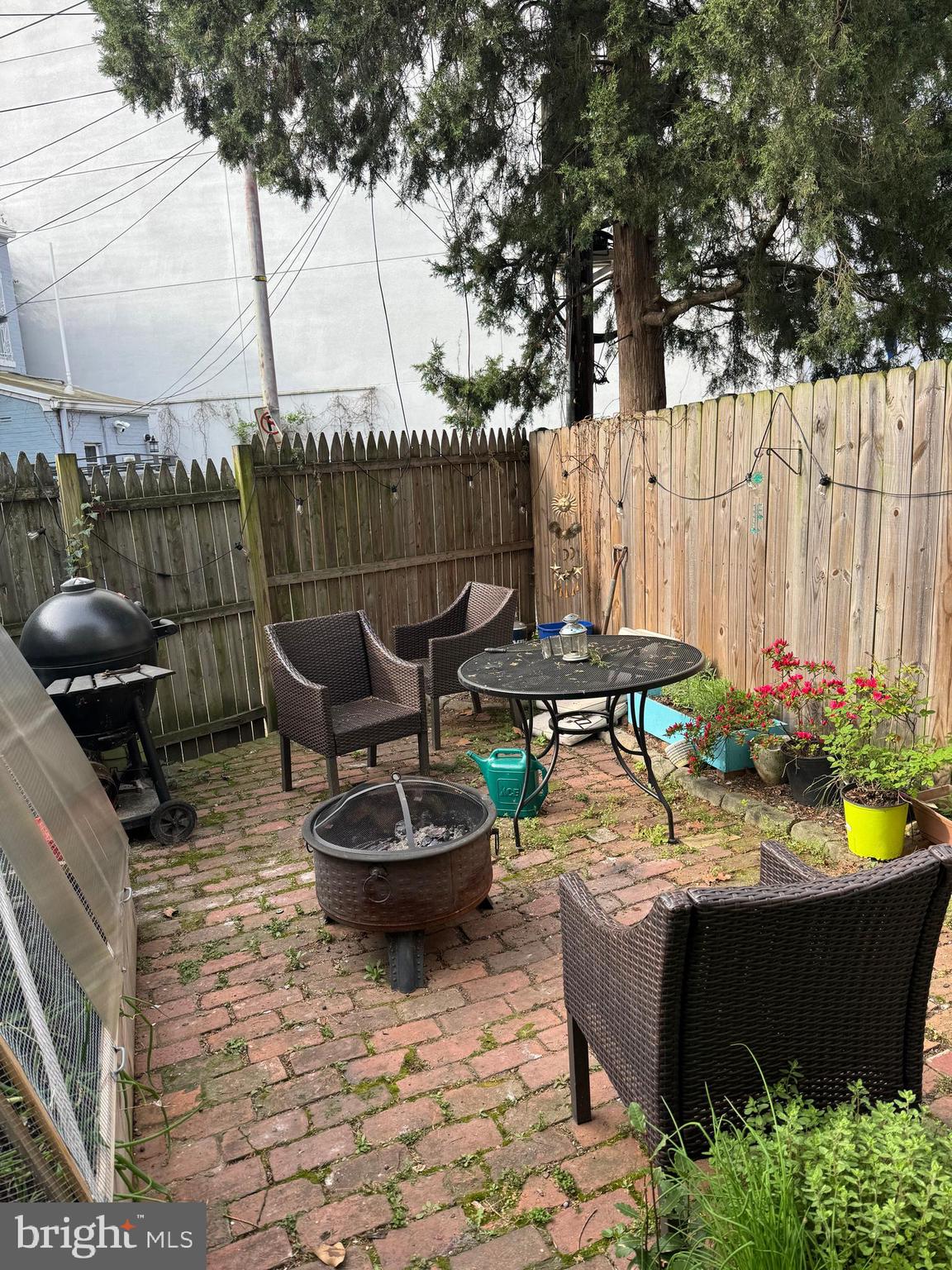 2412 I St NW