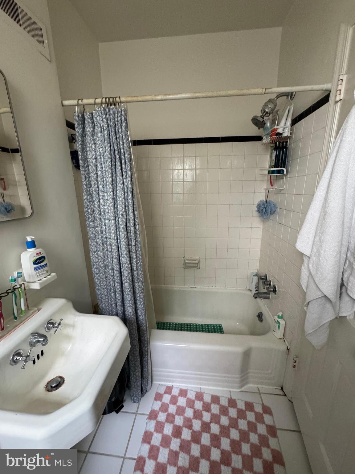 2412 I St NW