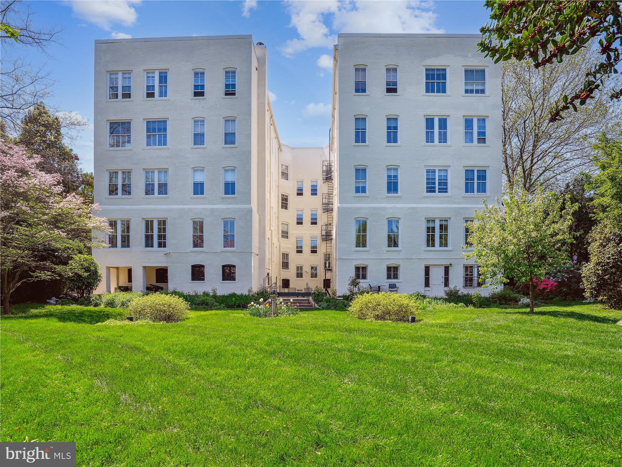 1657 31st St NW #108