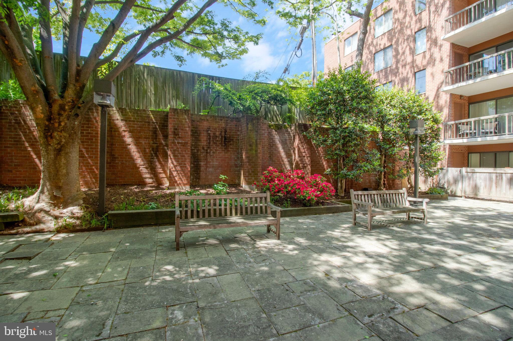 2320 Wisconsin Ave NW #208