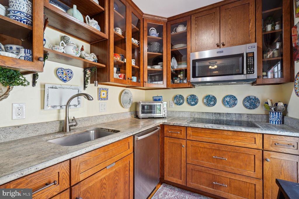 1664 Euclid St NW #B