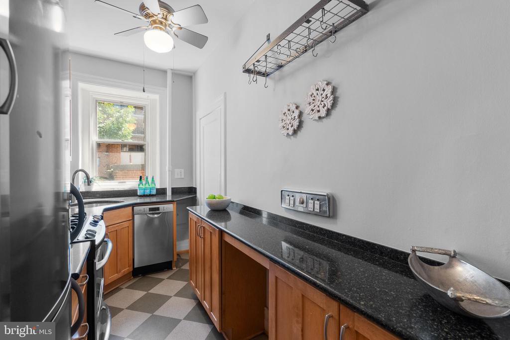 1734 P St NW #6