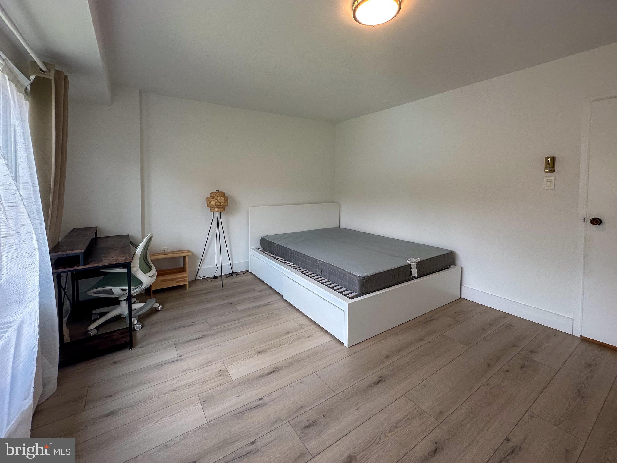 4201 CATHEDRAL AVE NW #419E