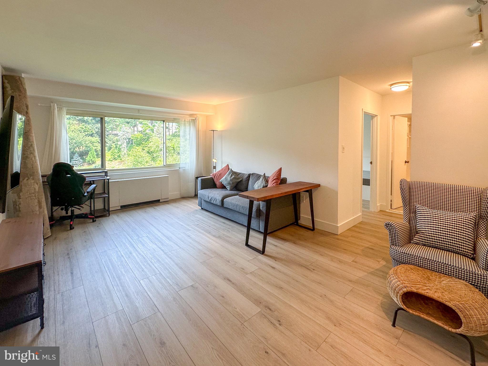 4201 CATHEDRAL AVE NW #419E