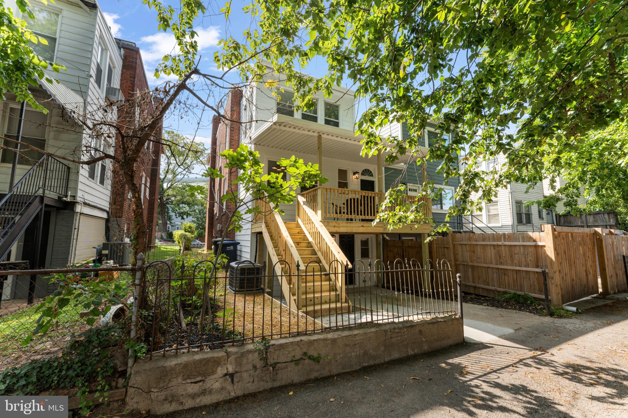 6221 12th St NW