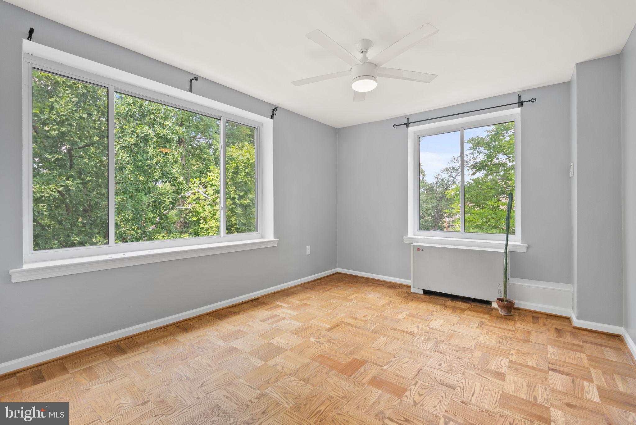 4100 W St NW #305