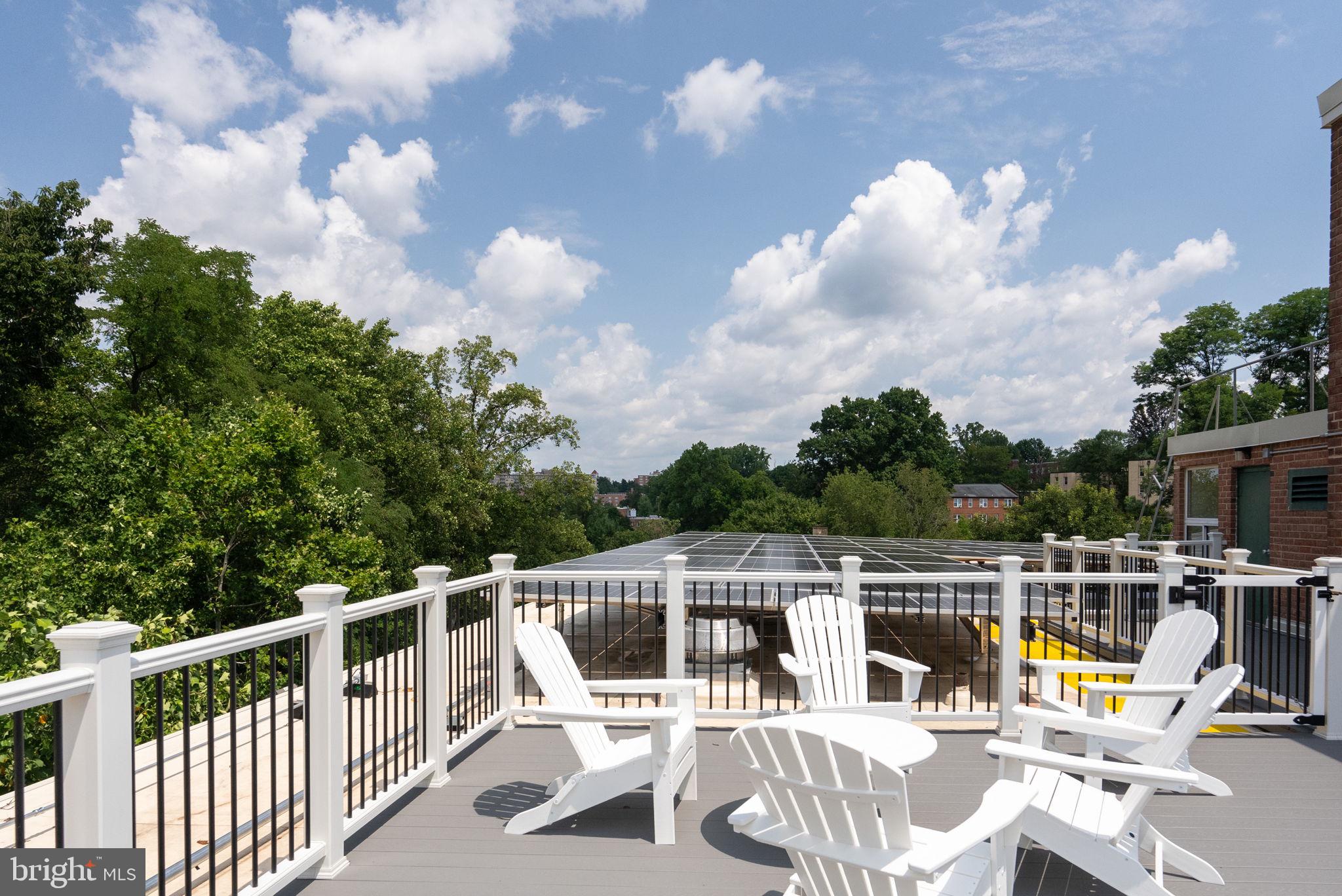 4100 W St NW #305