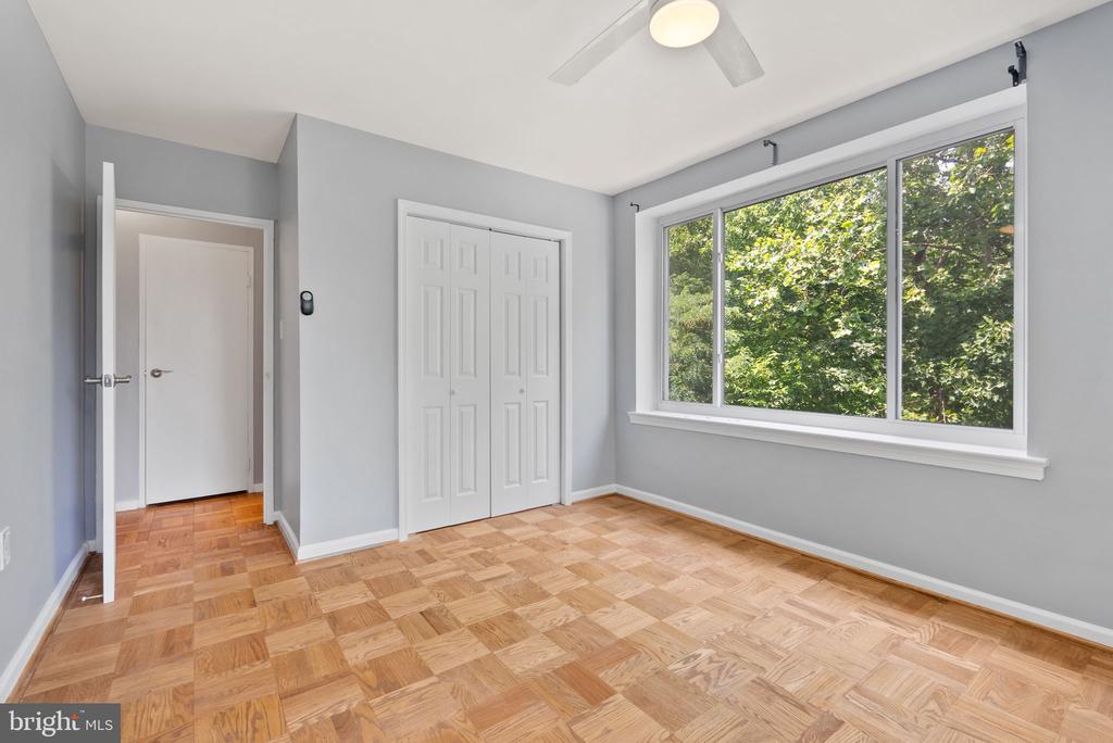 4100 W St NW #305