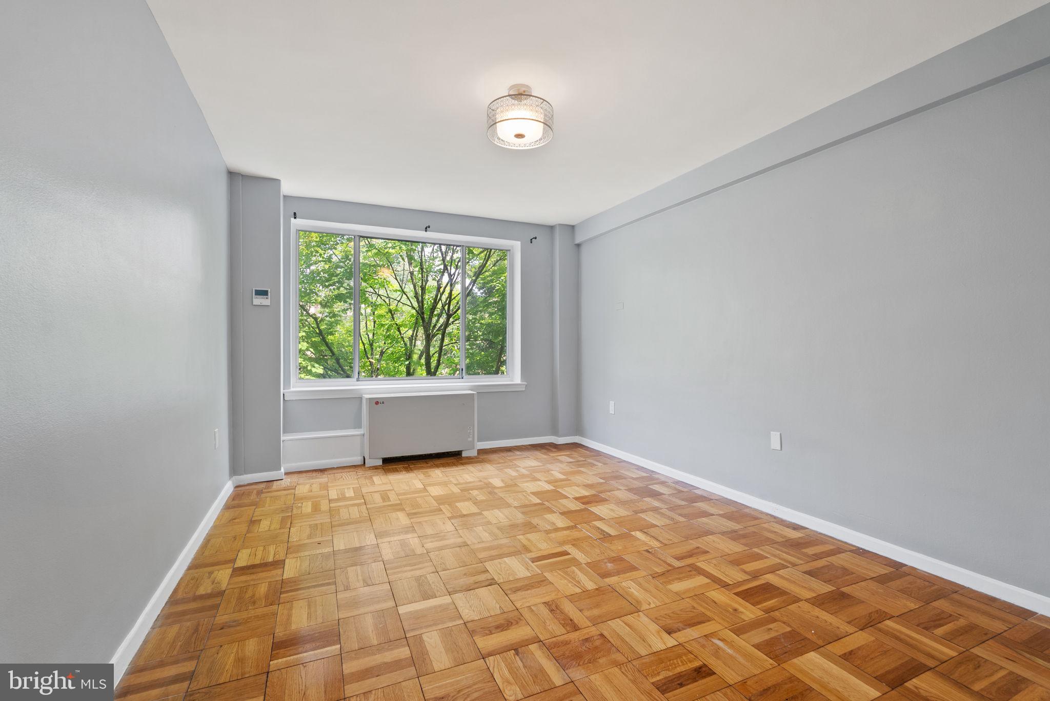 4100 W St NW #305