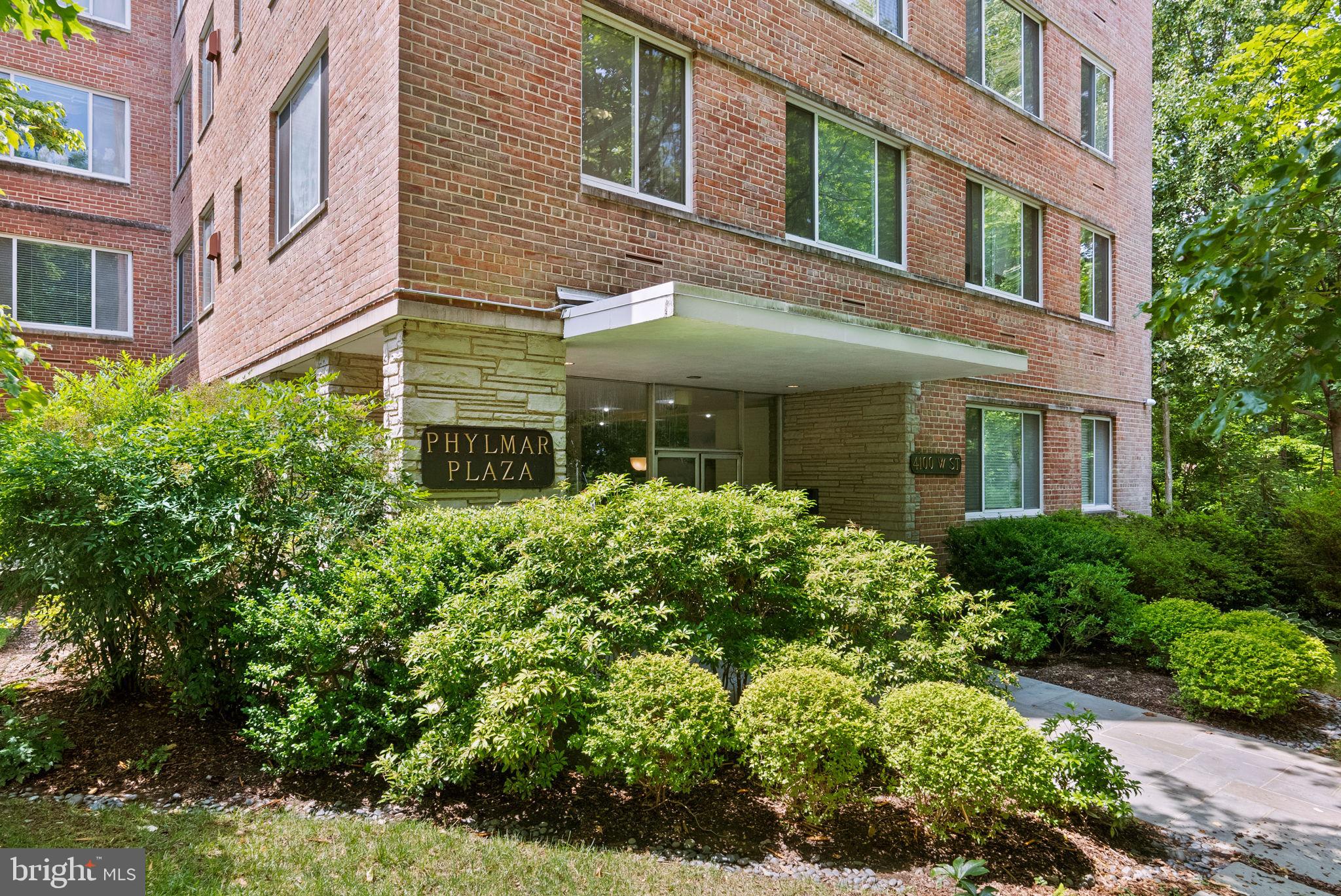 4100 W St NW #305