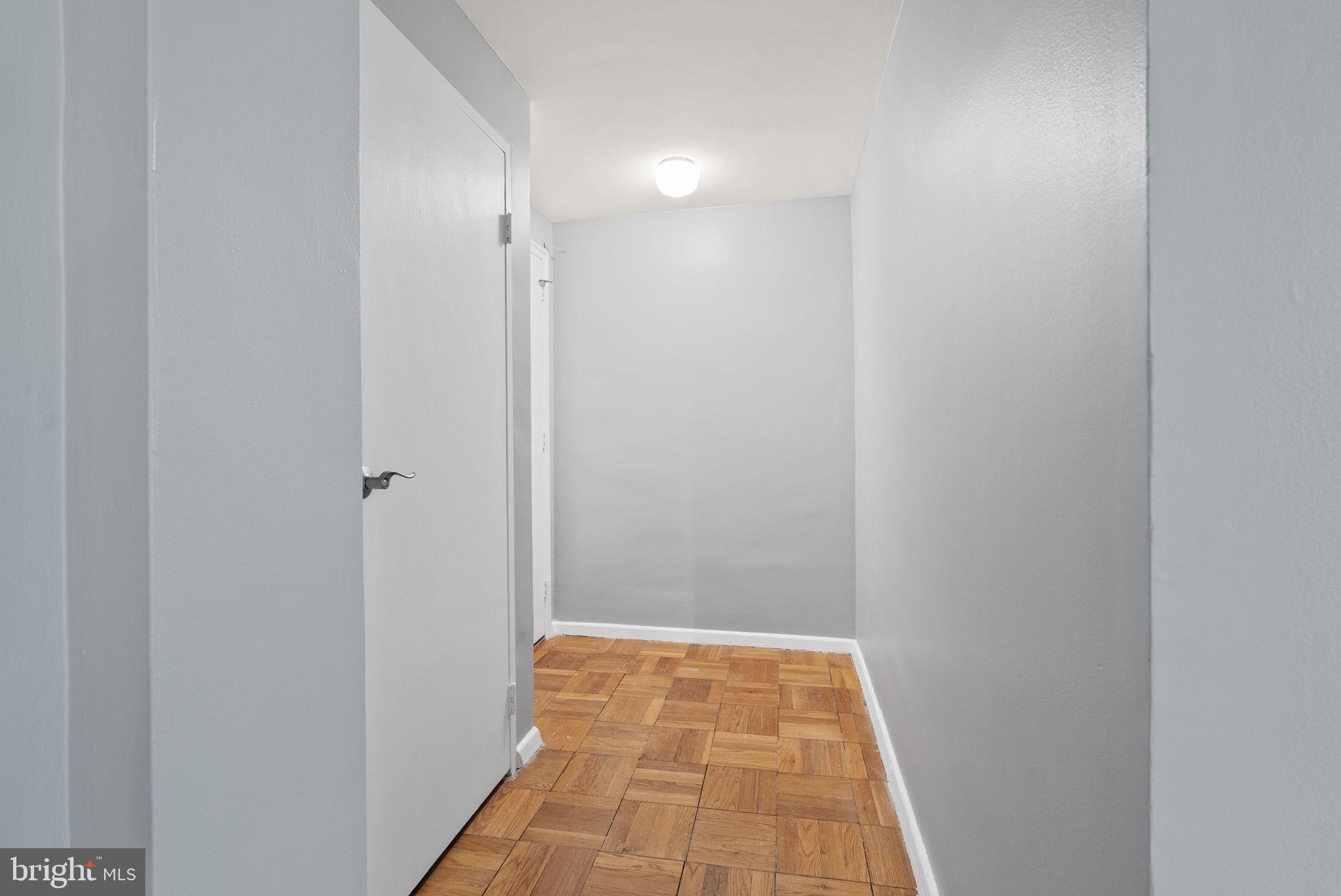 4100 W St NW #305