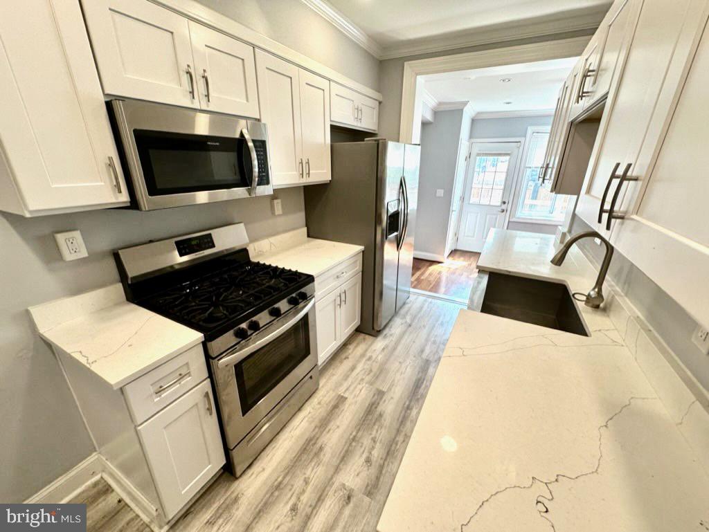 1711 37th St NW