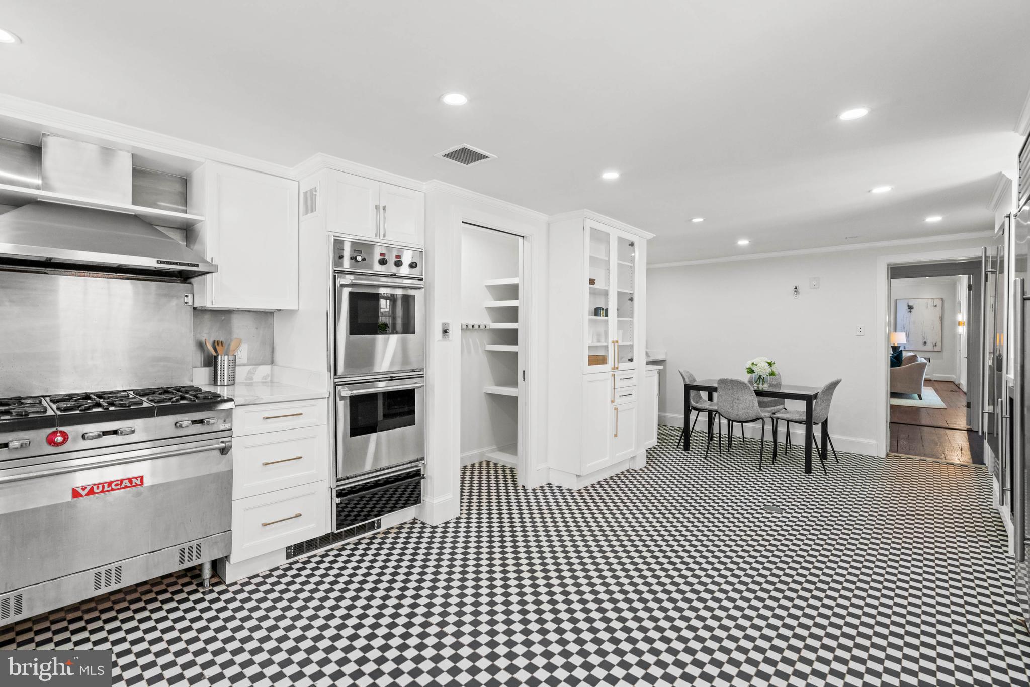 1406 34th St NW