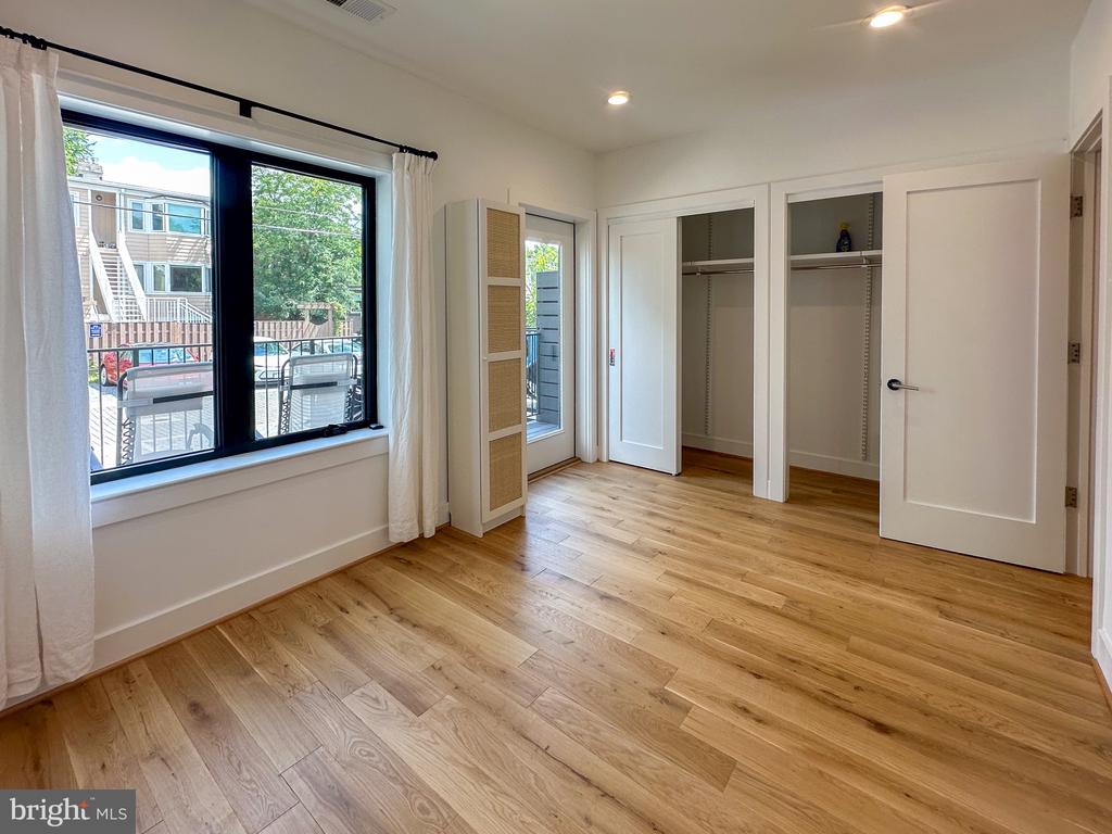 2217 40TH PL NW #101