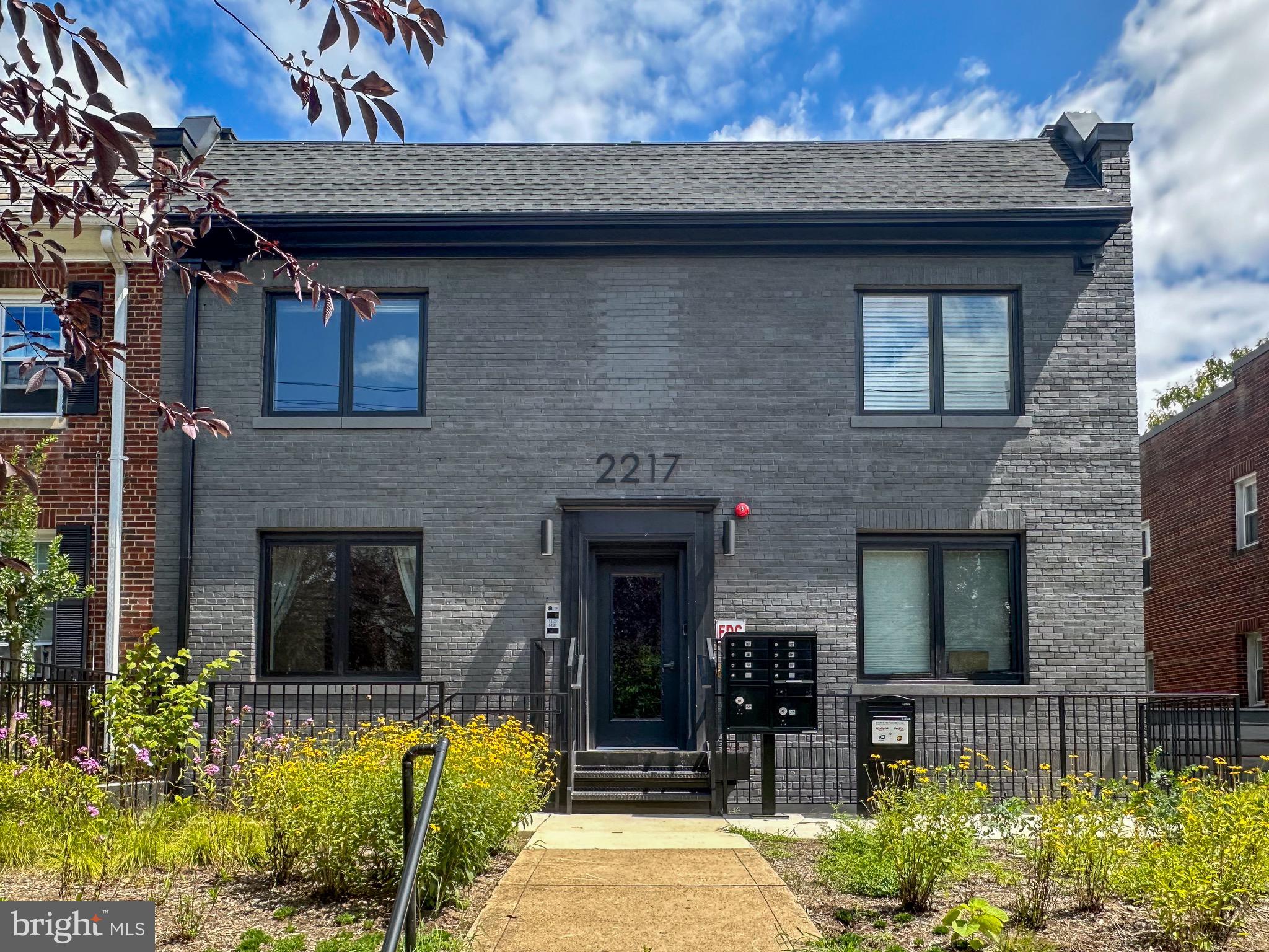 2217 40TH PL NW #101