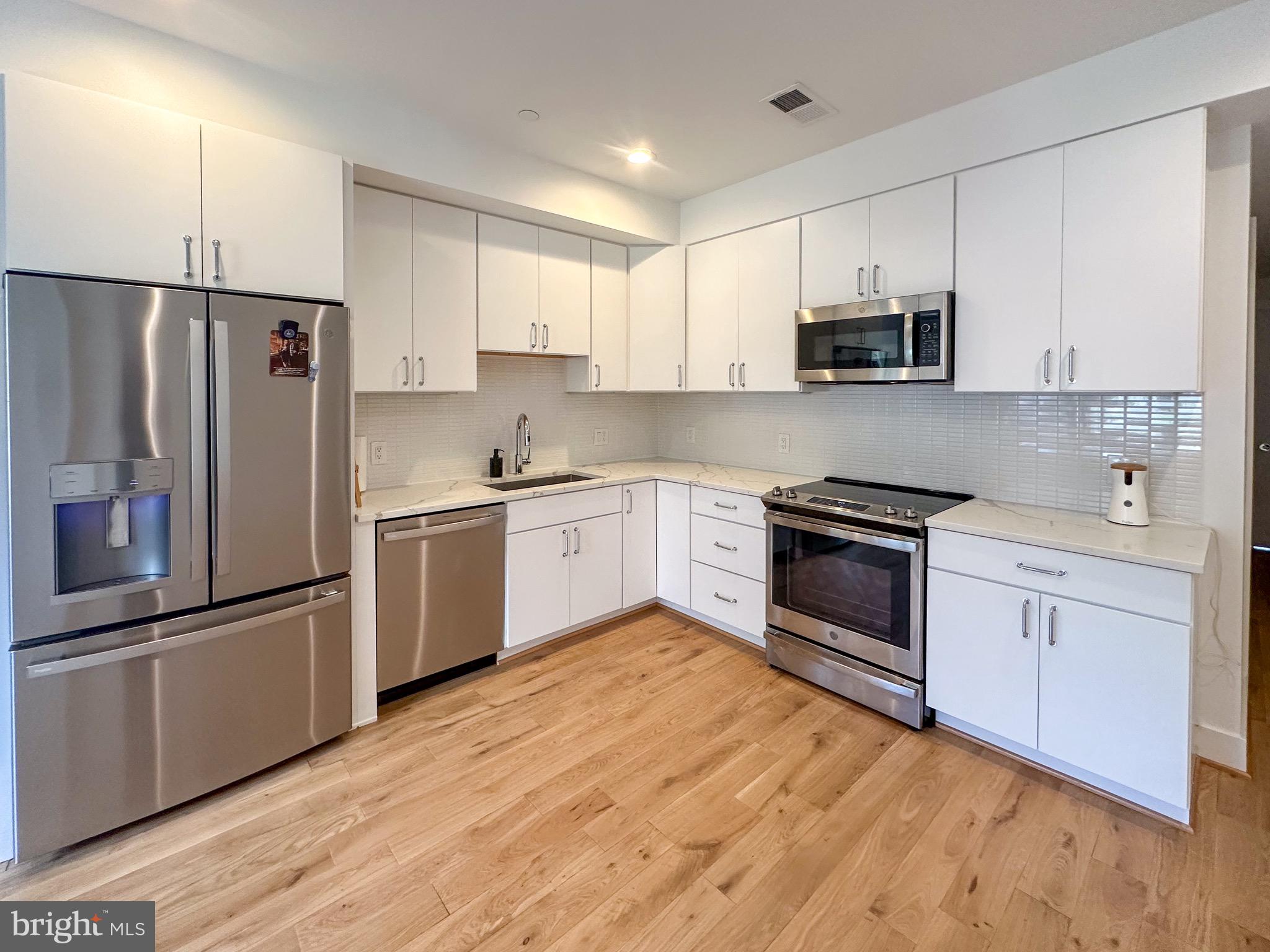 2217 40TH PL NW #101