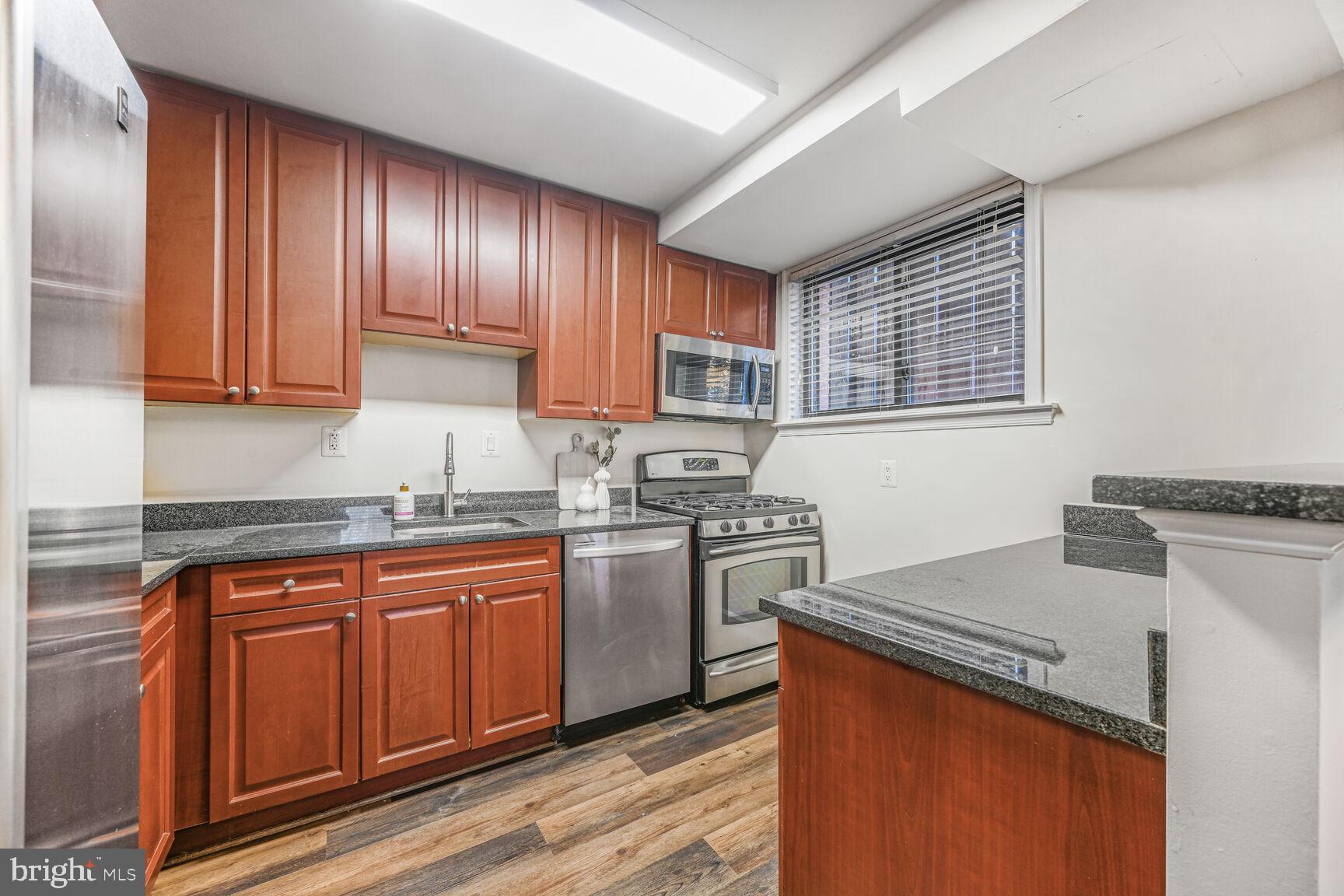 2725 39th St NW #206