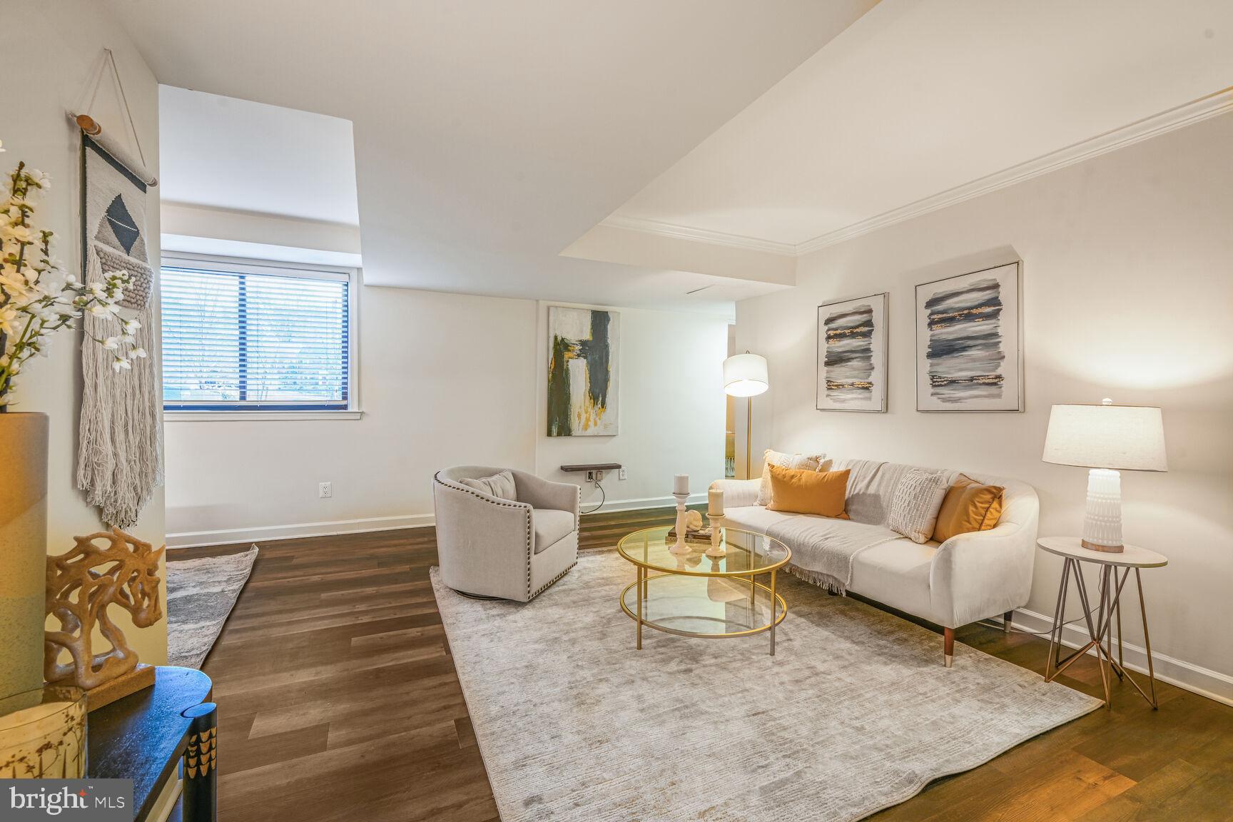 2725 39th St NW #206